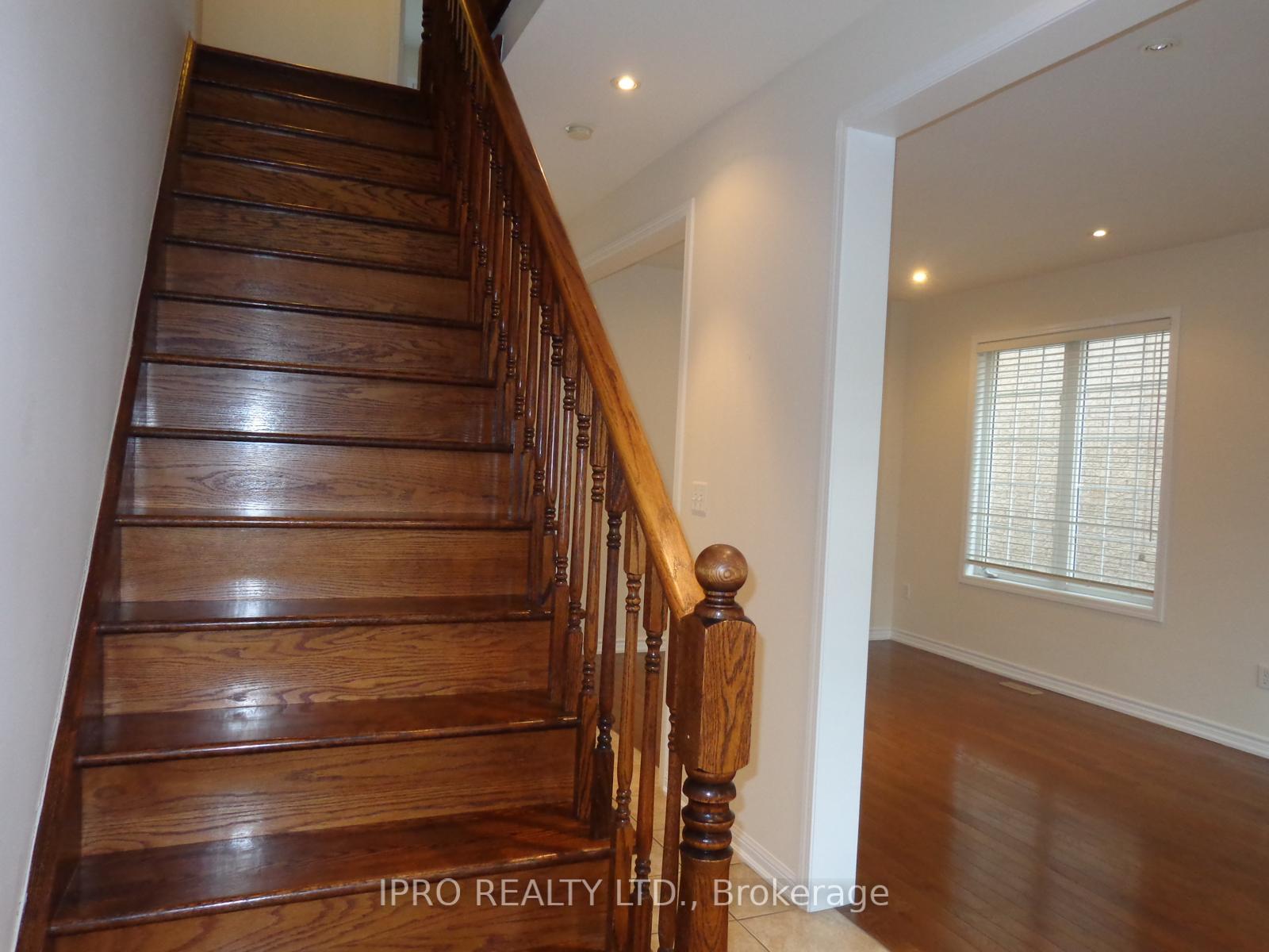 Photo 10 of 3263 Mccurdy Court, Burlington, Alton — HOMEH