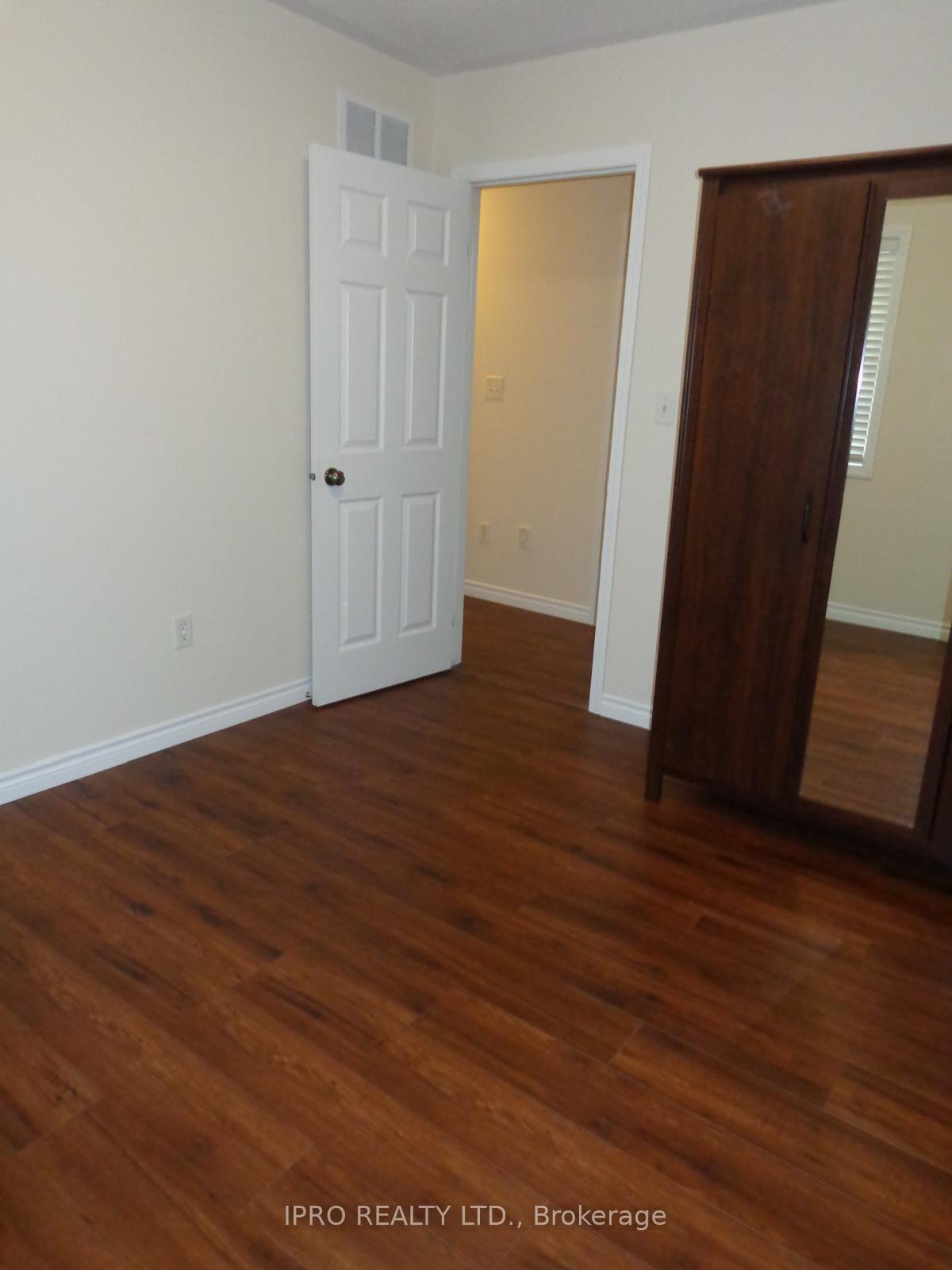 Photo 16 of 3263 Mccurdy Court, Burlington, Alton — HOMEH