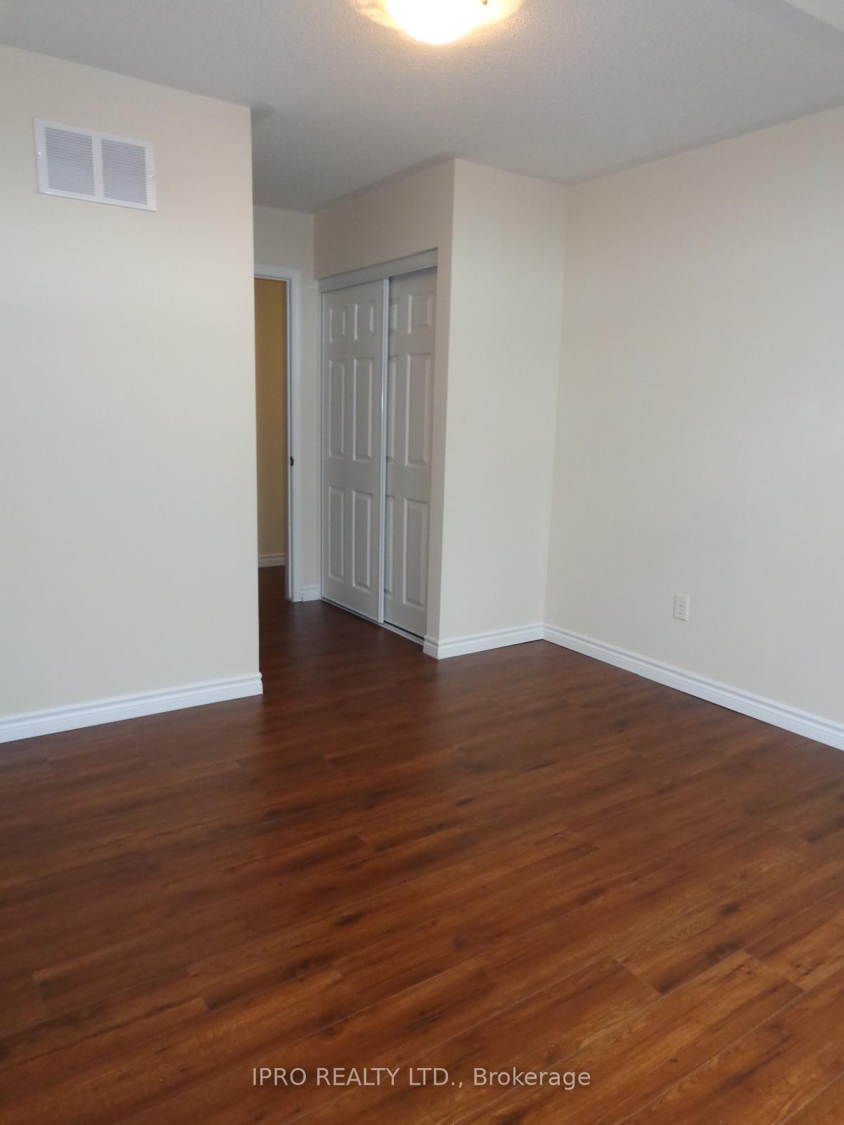 Photo 18 of 3263 Mccurdy Court, Burlington, Alton — HOMEH