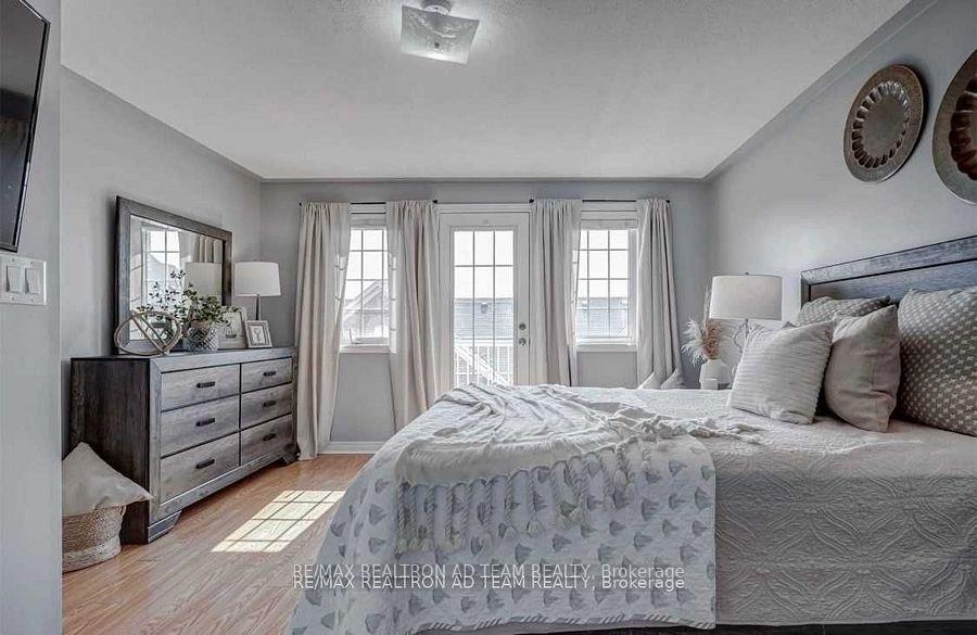 Photo 8 of 23 Cooperage Lane, Ajax, Central — HOMEH