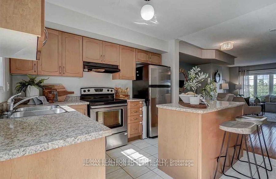 Photo 7 of 23 Cooperage Lane, Ajax, Central — HOMEH