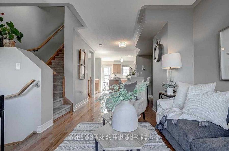 Photo 12 of 23 Cooperage Lane, Ajax, Central — HOMEH