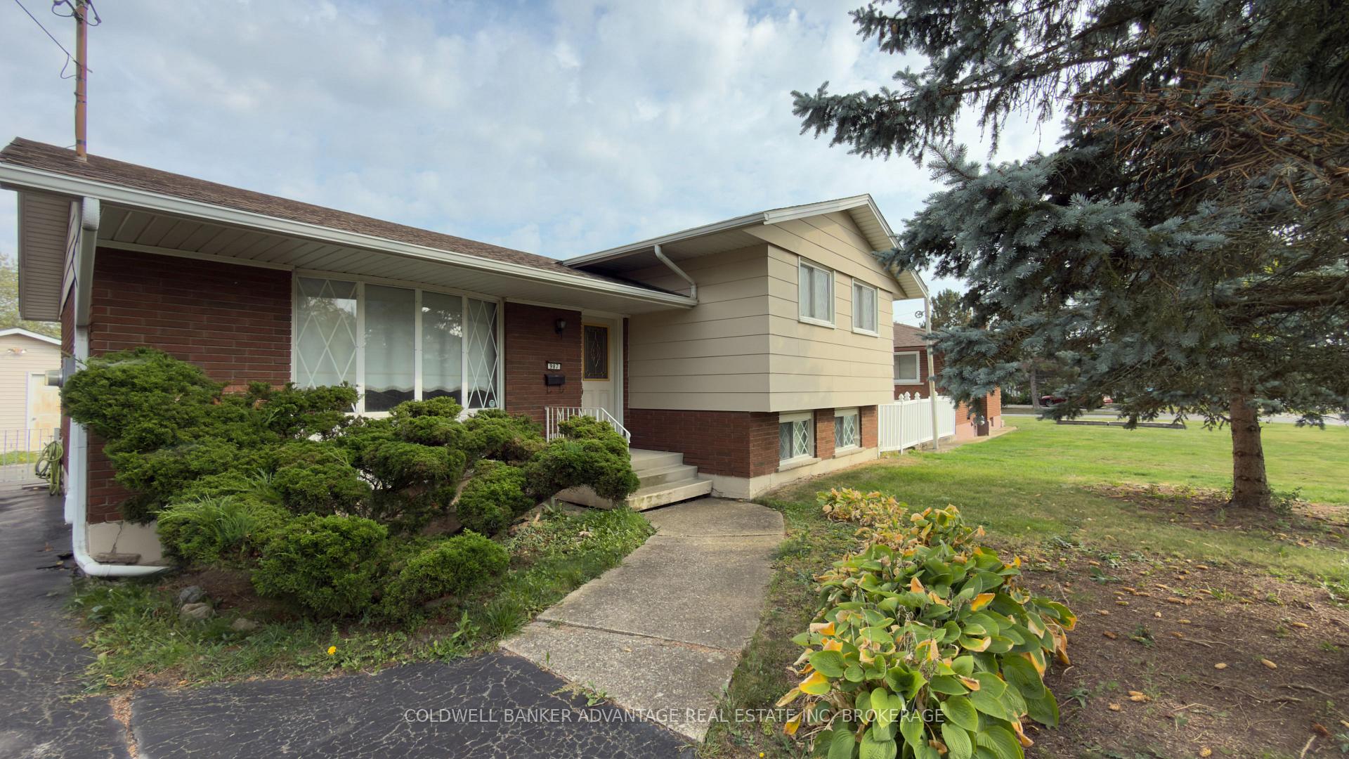Photo 3 of 987 Steele Street, Port Colborne, Main Street — HOMEH