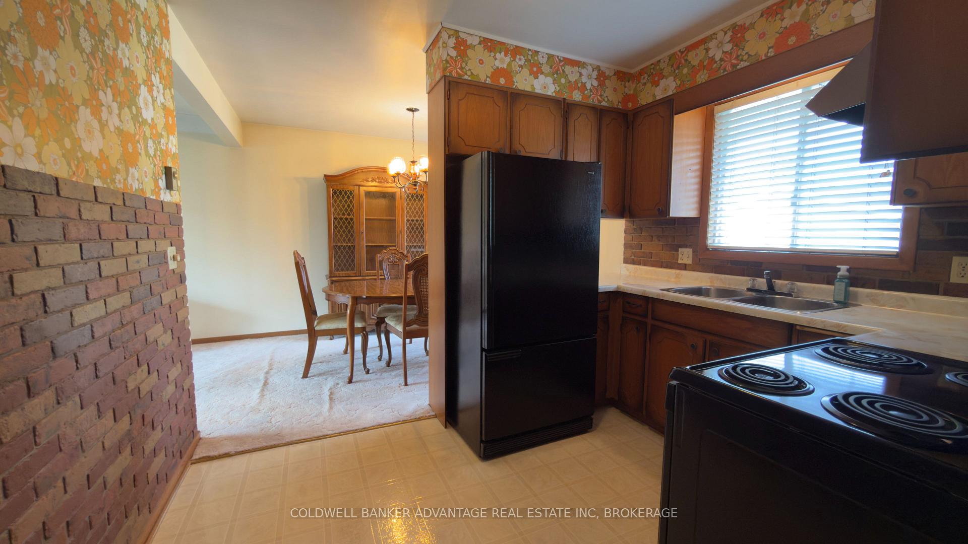 Photo 10 of 987 Steele Street, Port Colborne, Main Street — HOMEH