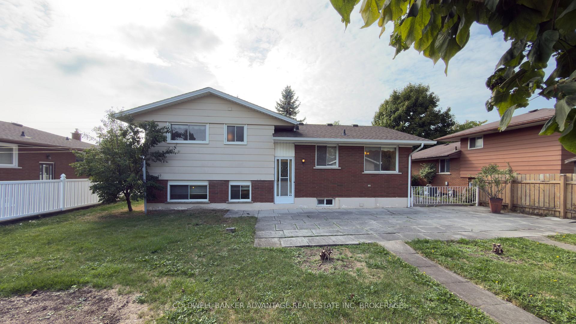 Photo 21 of 987 Steele Street, Port Colborne, Main Street — HOMEH