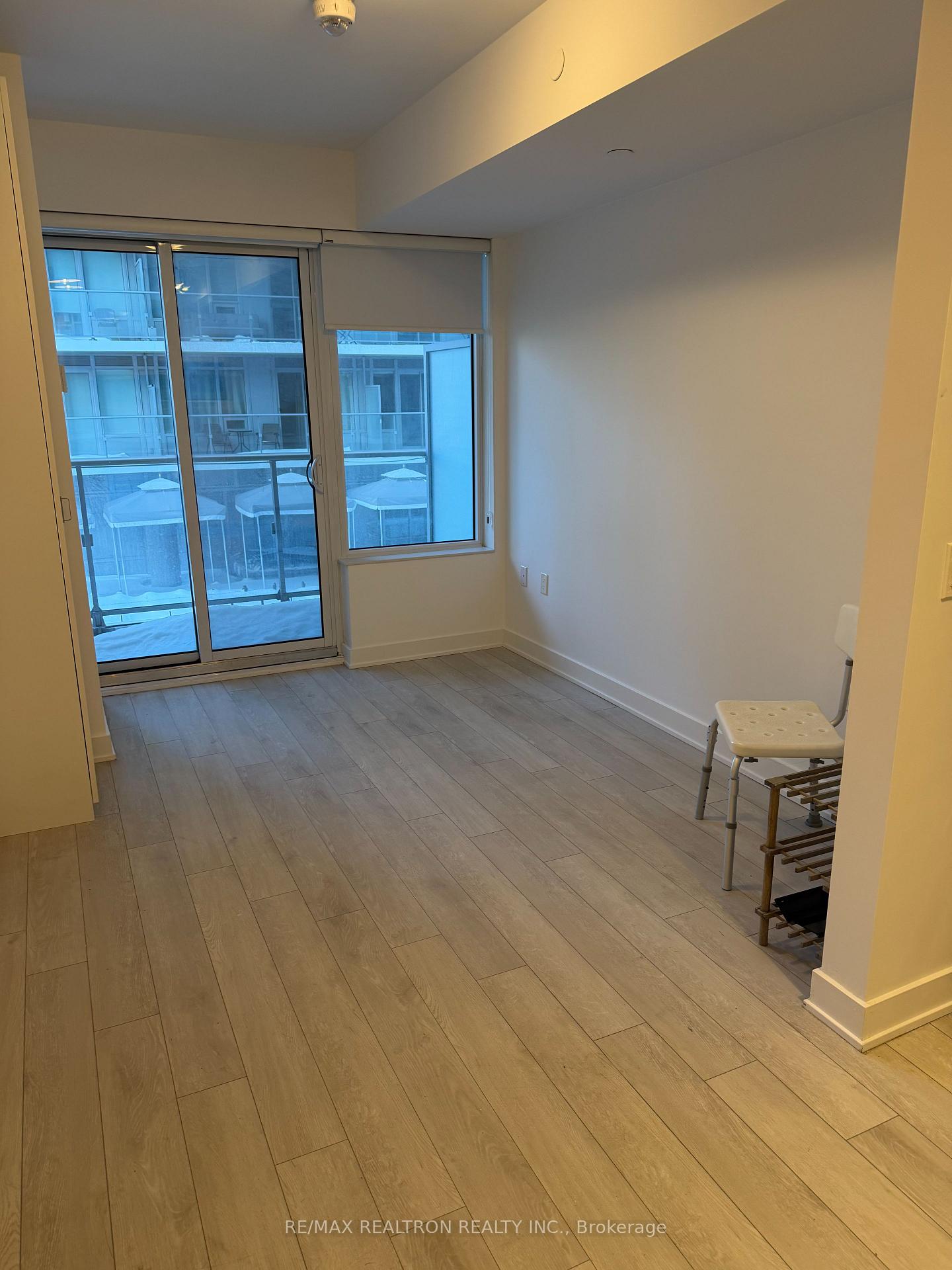 Photo 5 of Unit 714, 195 Redpath Avenue, Toronto, Mount Pleasant West — HOMEH
