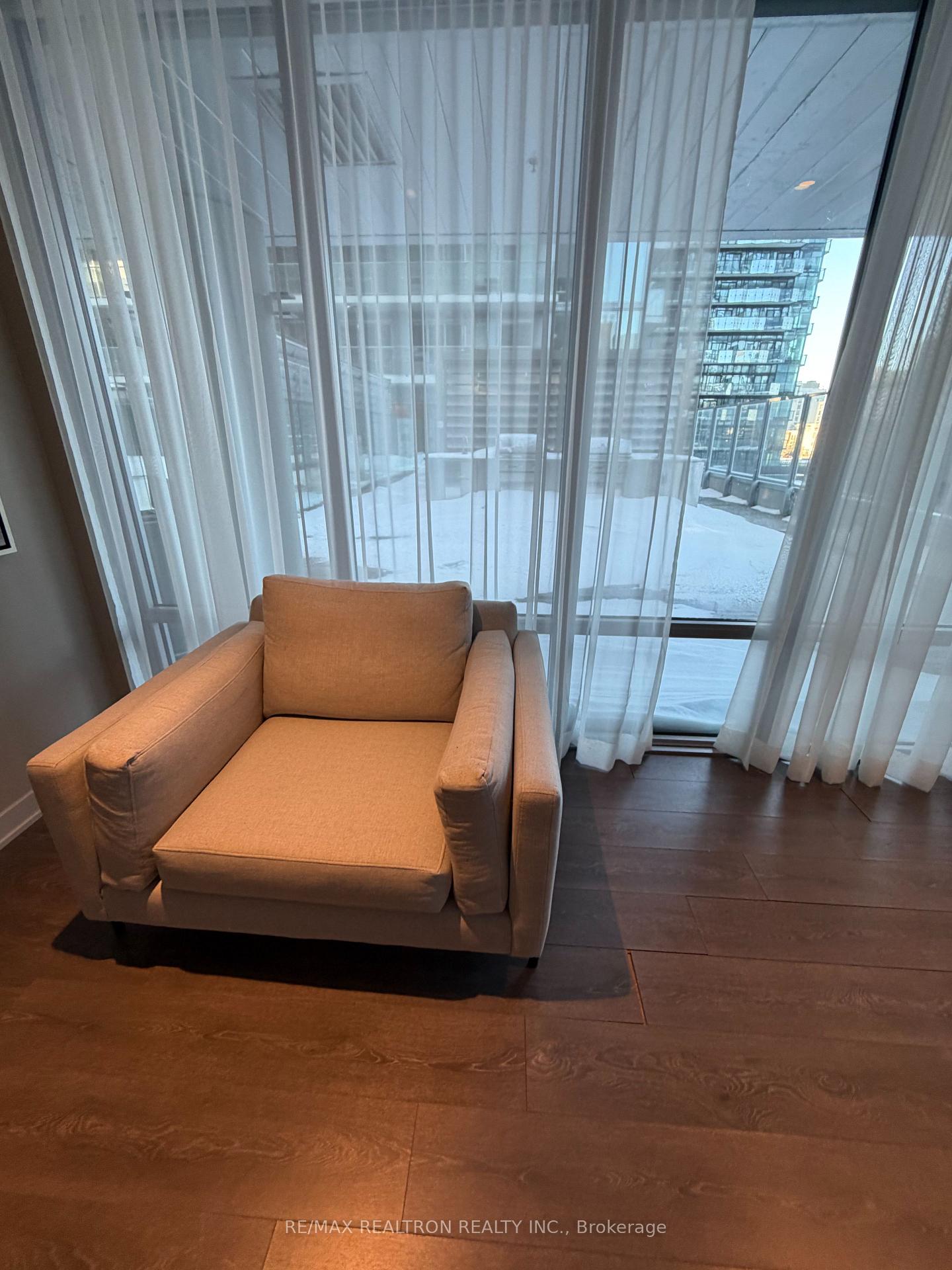 Photo 6 of Unit 714, 195 Redpath Avenue, Toronto, Mount Pleasant West — HOMEH