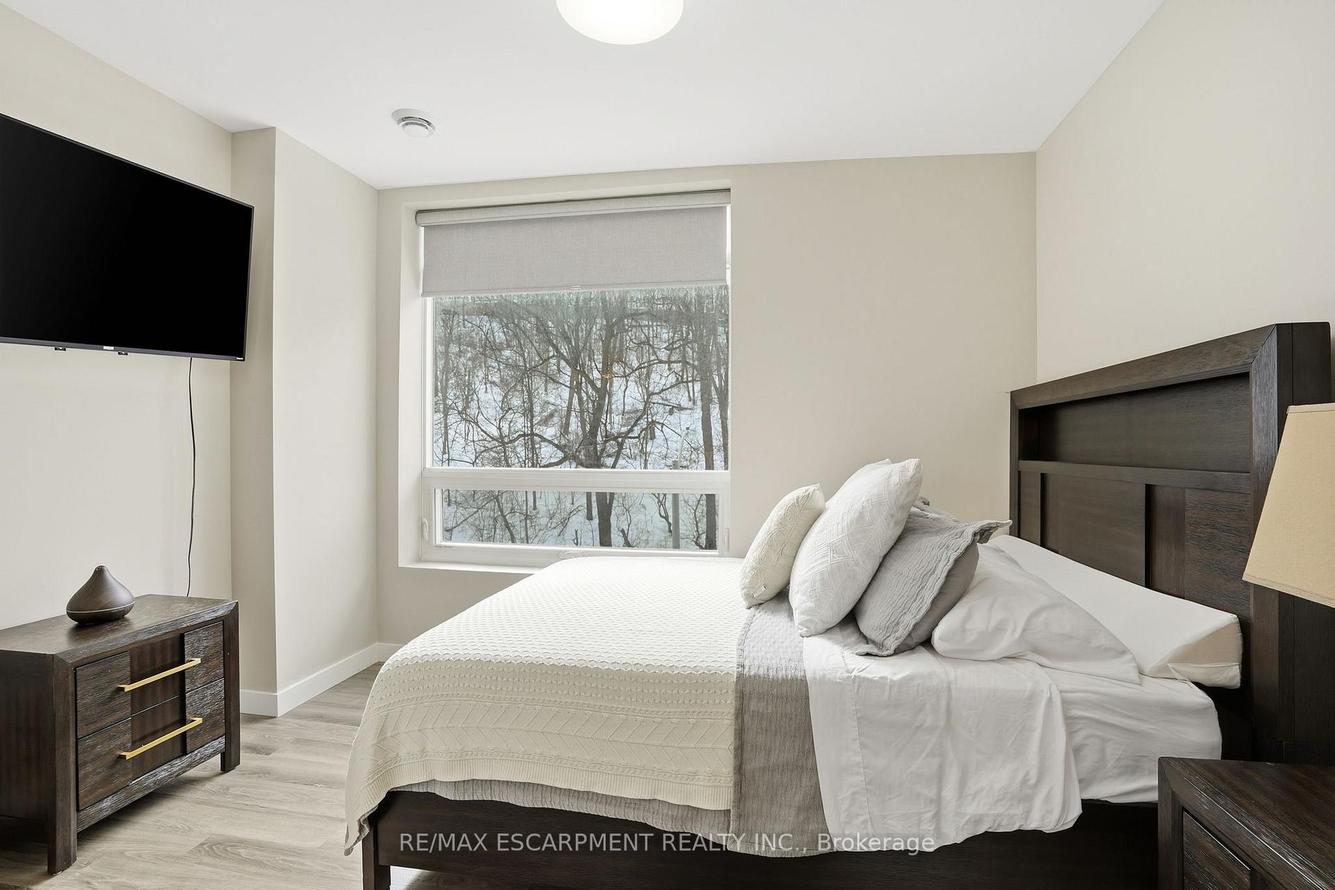 Photo 18 of Unit 308, 455 Charlton Avenue, Hamilton, Stinson — HOMEH