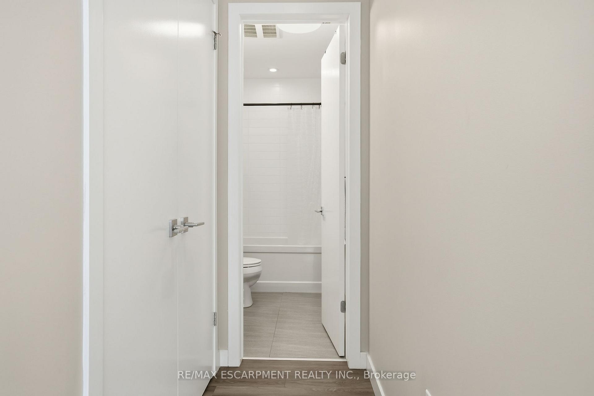 Photo 15 of Unit 308, 455 Charlton Avenue, Hamilton, Stinson — HOMEH