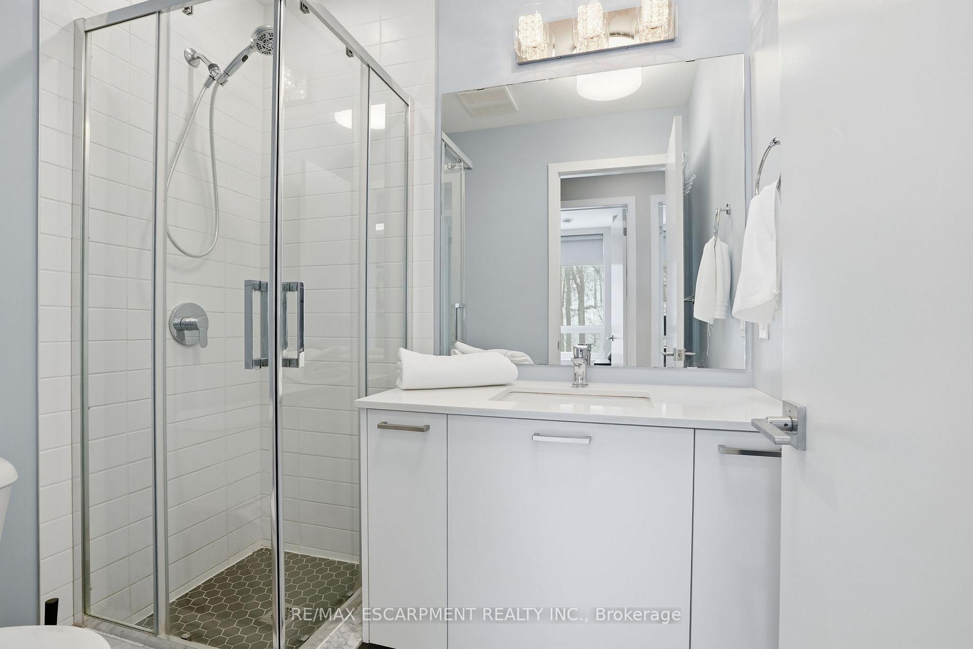 Photo 14 of Unit 308, 455 Charlton Avenue, Hamilton, Stinson — HOMEH