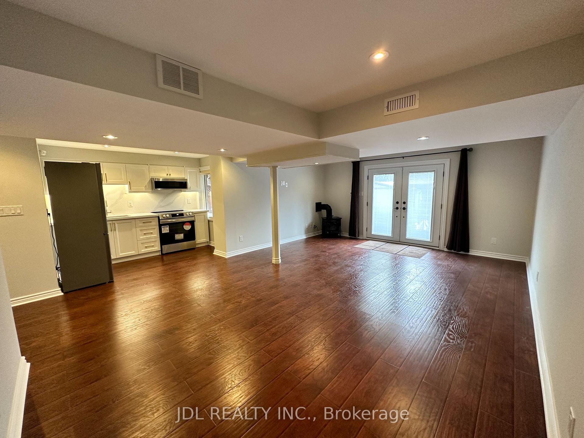 Front of Unit Walkout Basement, 32 Bestview Crescent