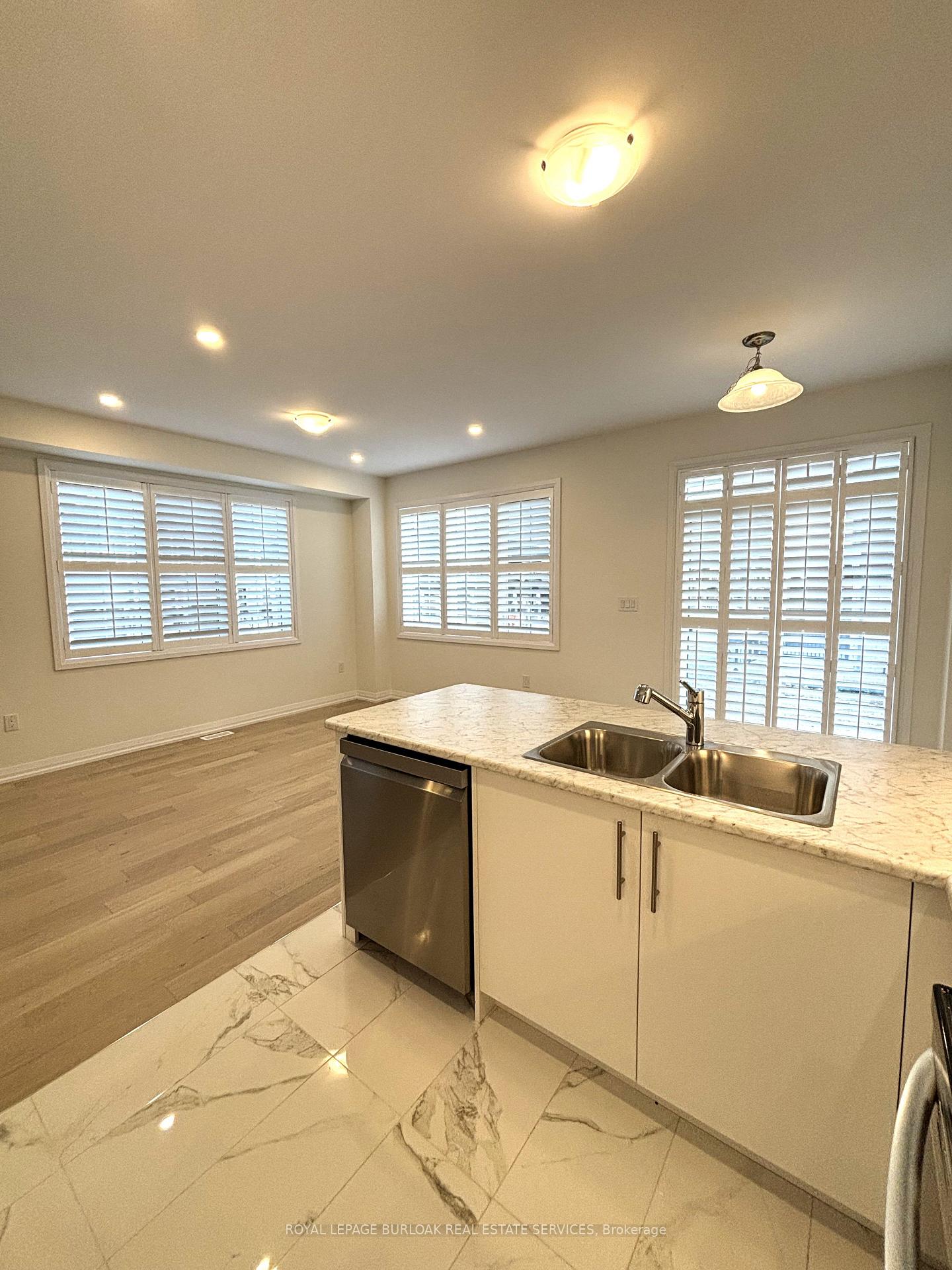 Photo 8 of 78 Granville Crescent, Haldimand — HOMEH