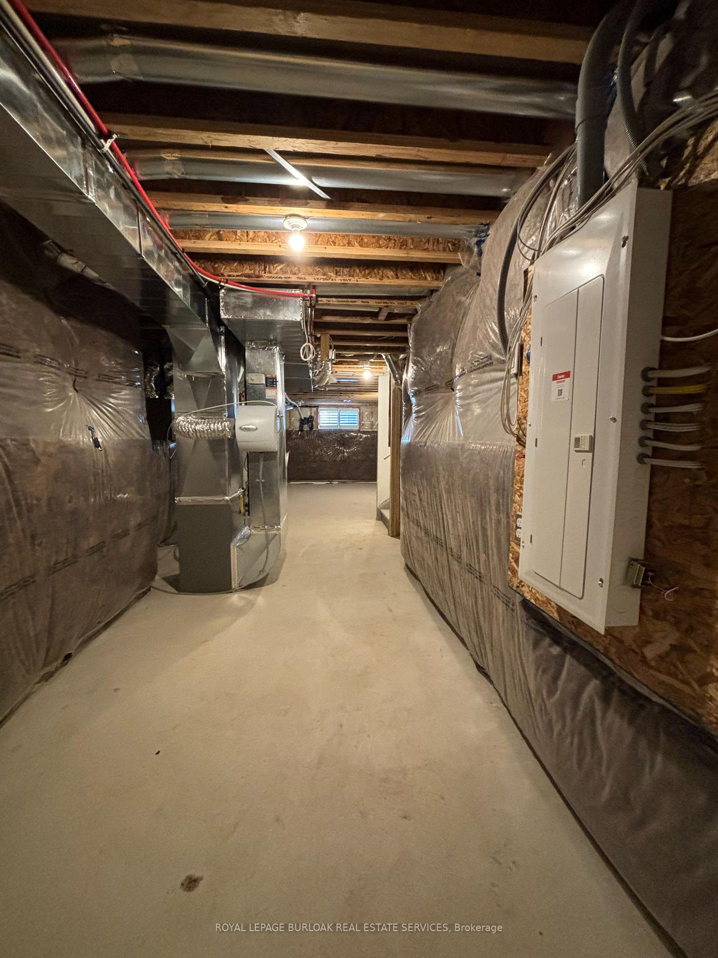 Photo 34 of 78 Granville Crescent, Haldimand — HOMEH