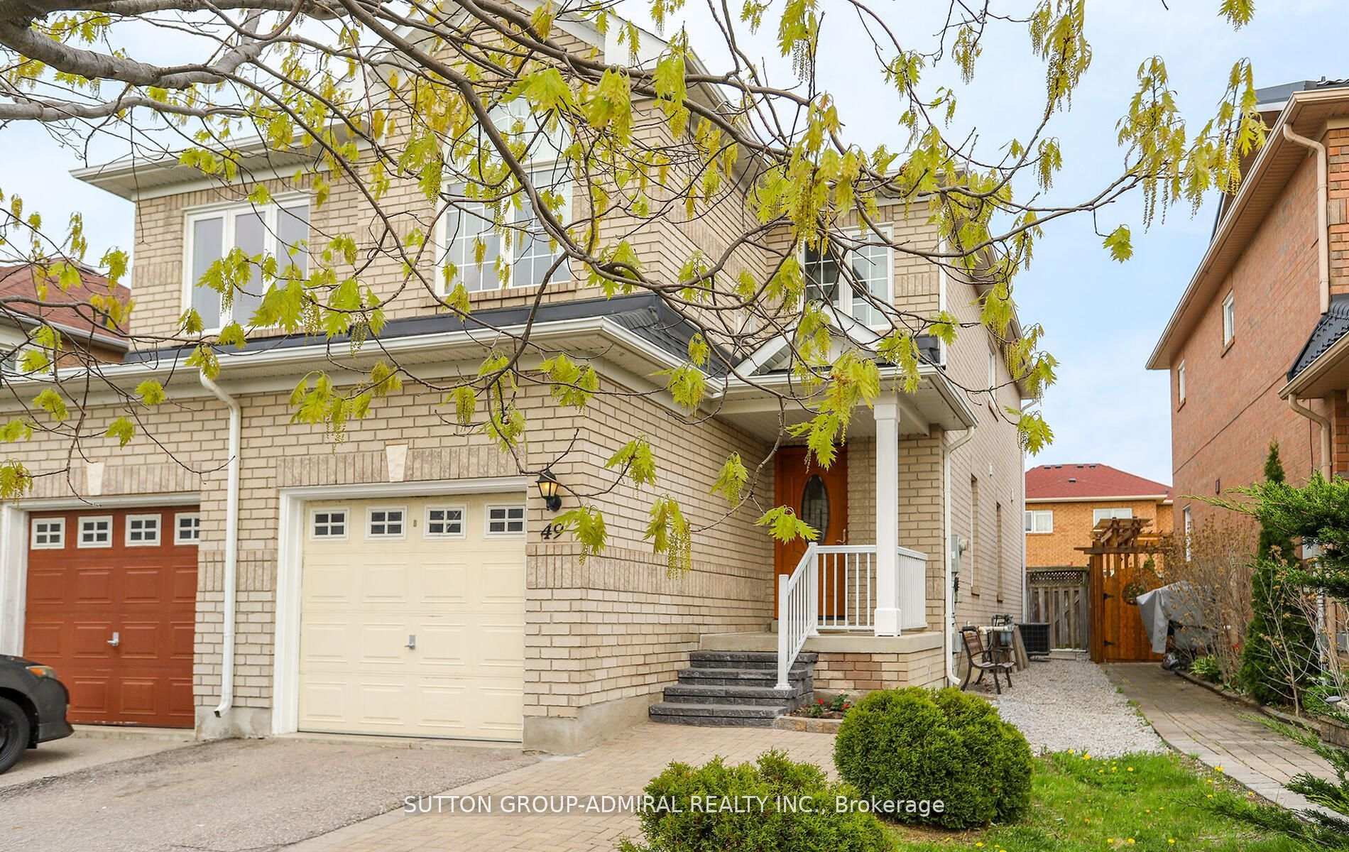 Photo 2 of 49 National Pine Drive, Vaughan, Vellore Village — HOMEH