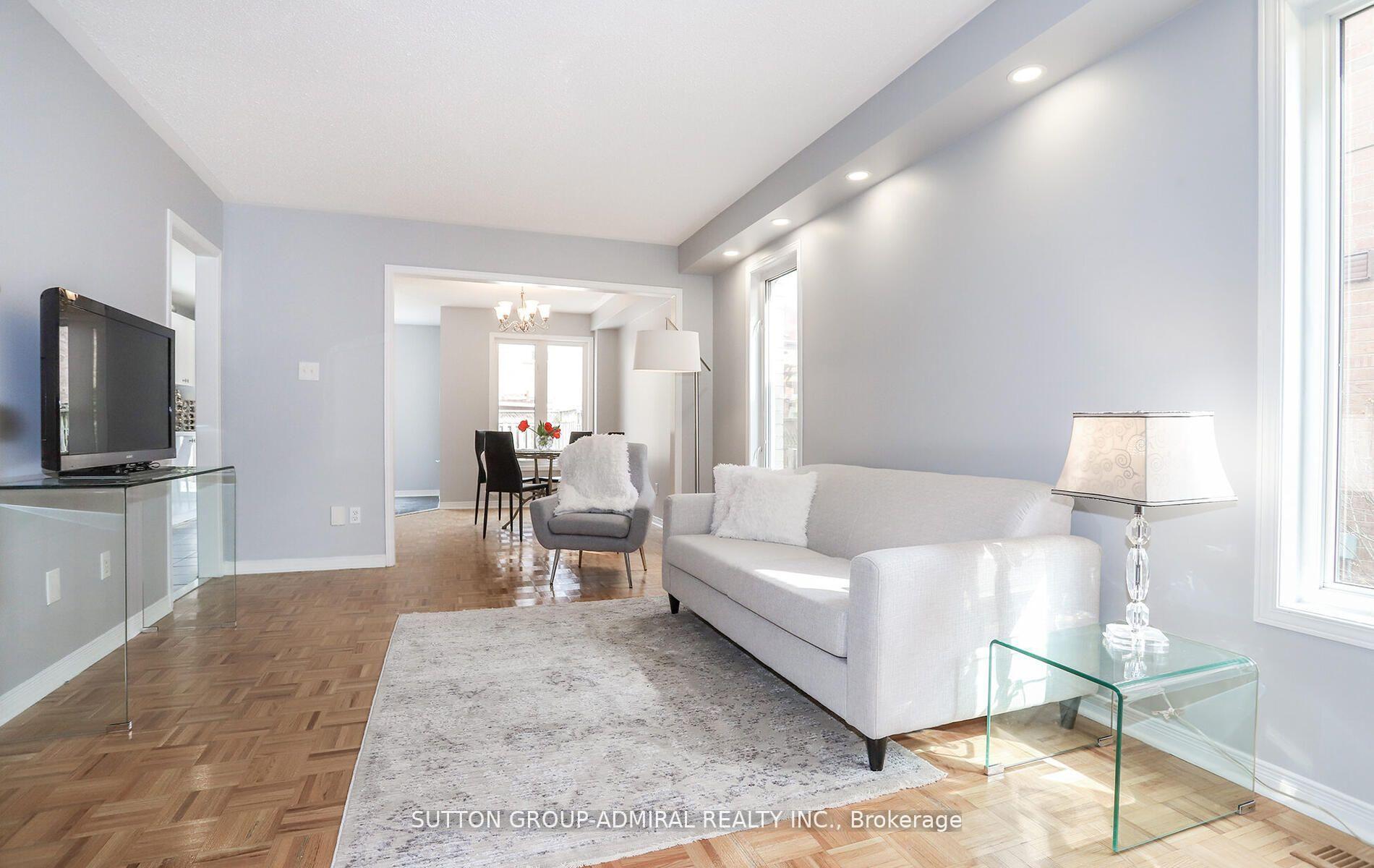 Photo 31 of 49 National Pine Drive, Vaughan, Vellore Village — HOMEH