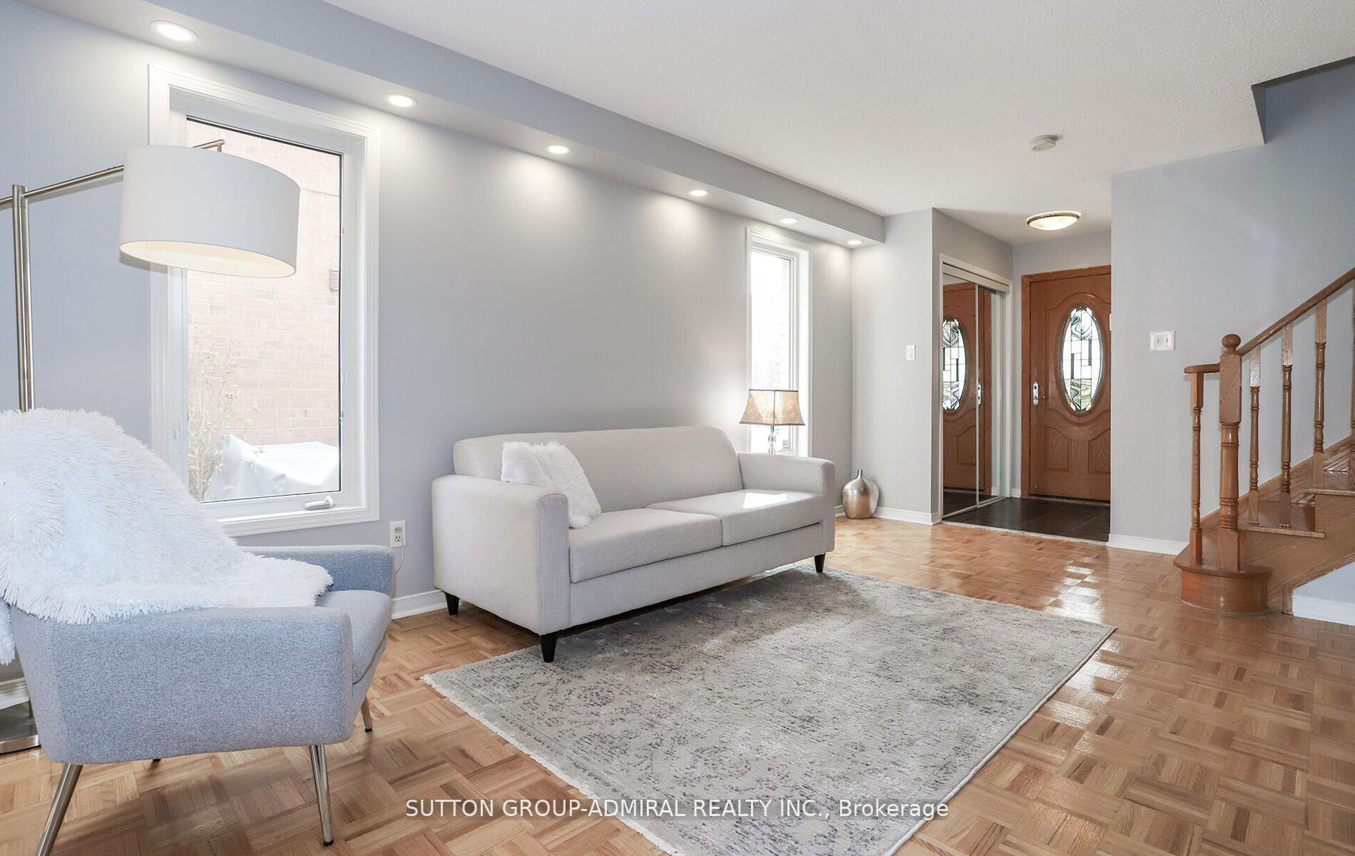 Photo 32 of 49 National Pine Drive, Vaughan, Vellore Village — HOMEH
