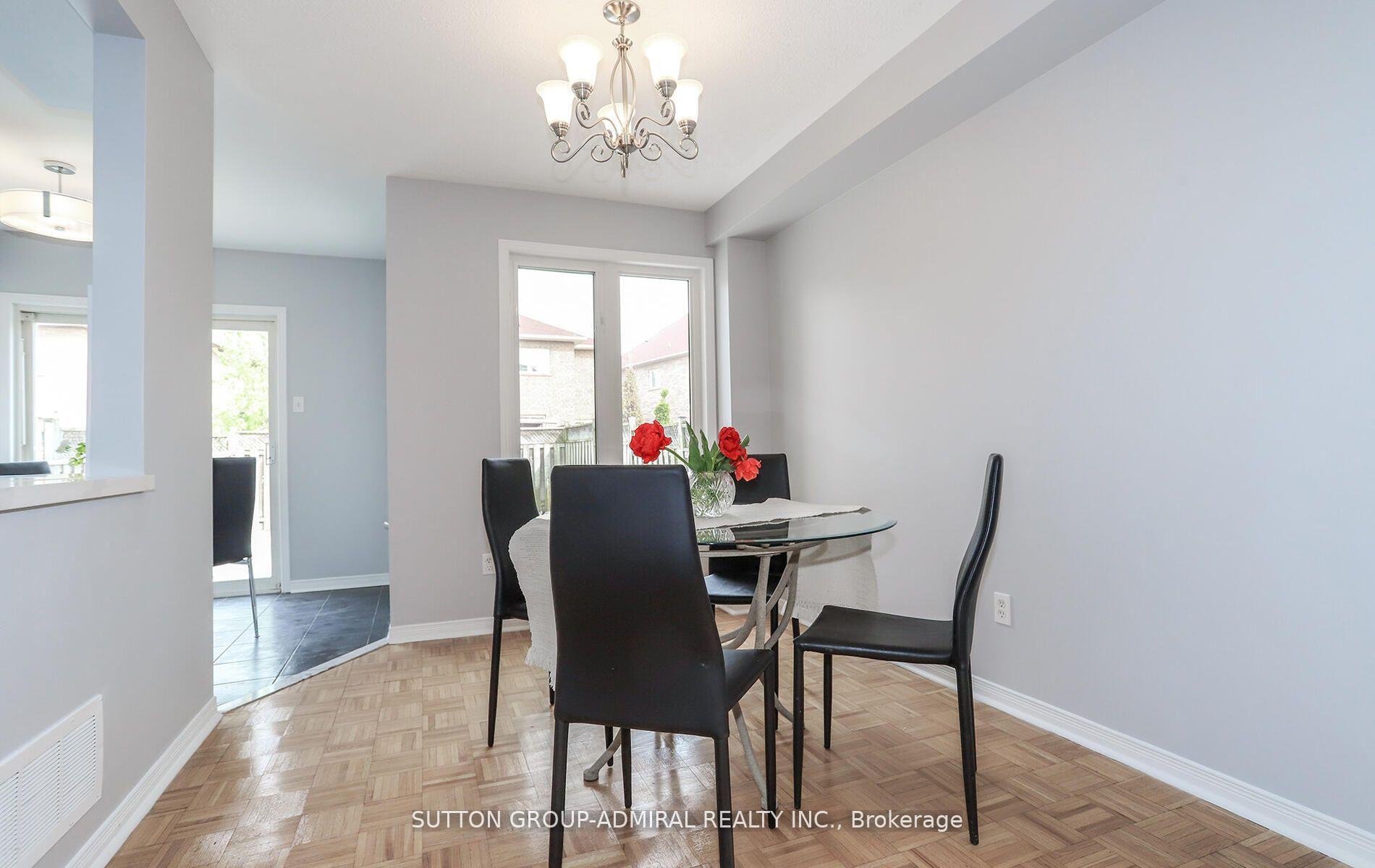 Photo 13 of 49 National Pine Drive, Vaughan, Vellore Village — HOMEH