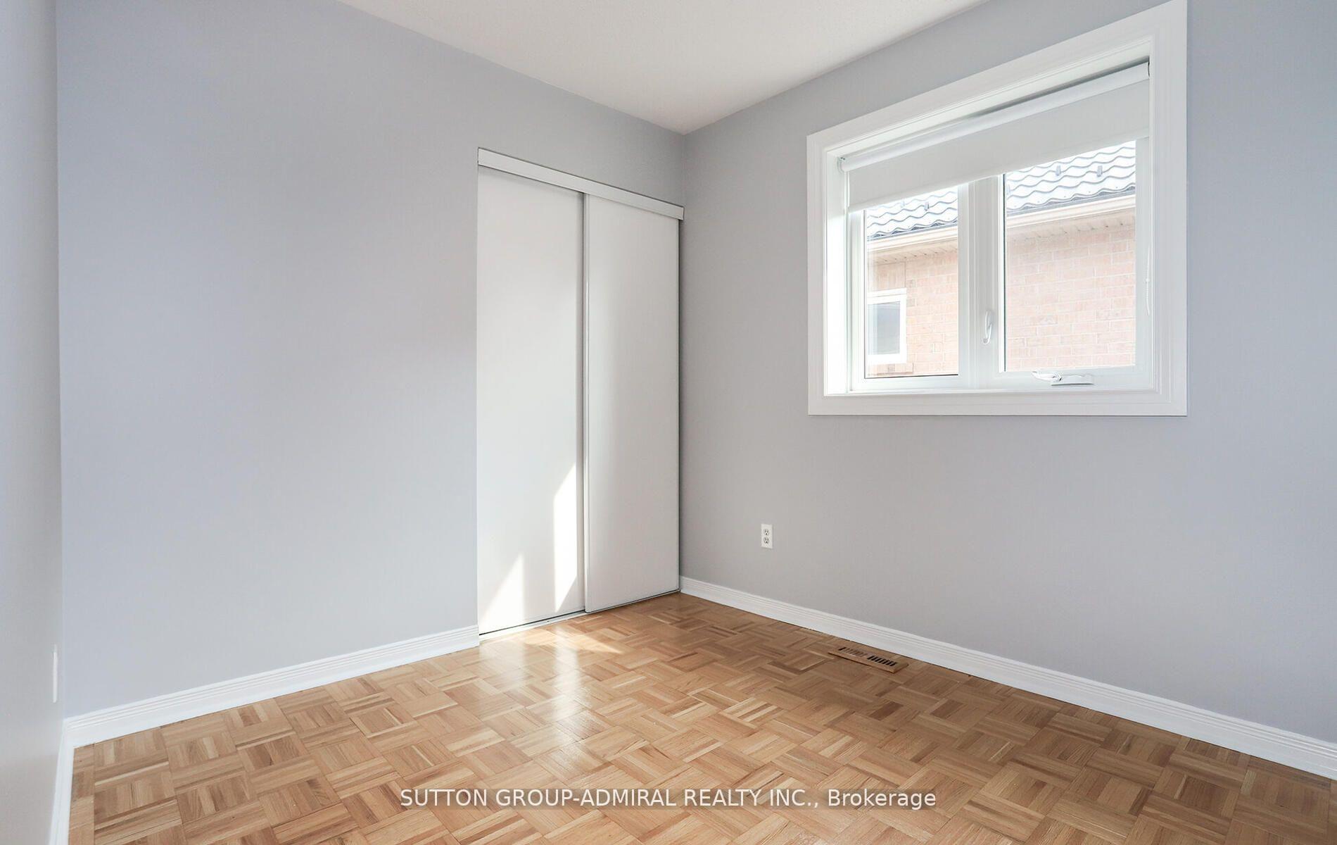 Photo 12 of 49 National Pine Drive, Vaughan, Vellore Village — HOMEH