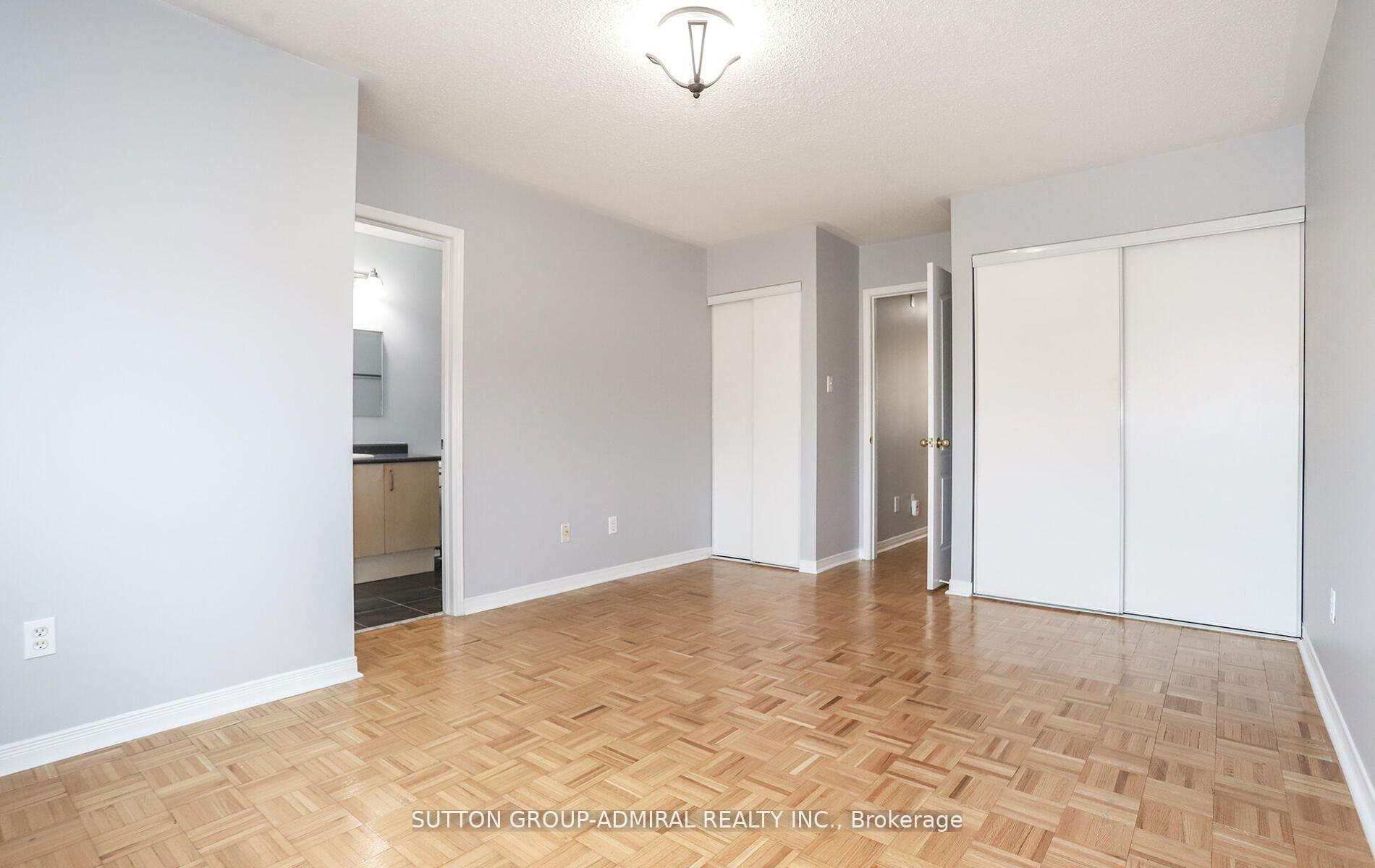 Photo 14 of 49 National Pine Drive, Vaughan, Vellore Village — HOMEH