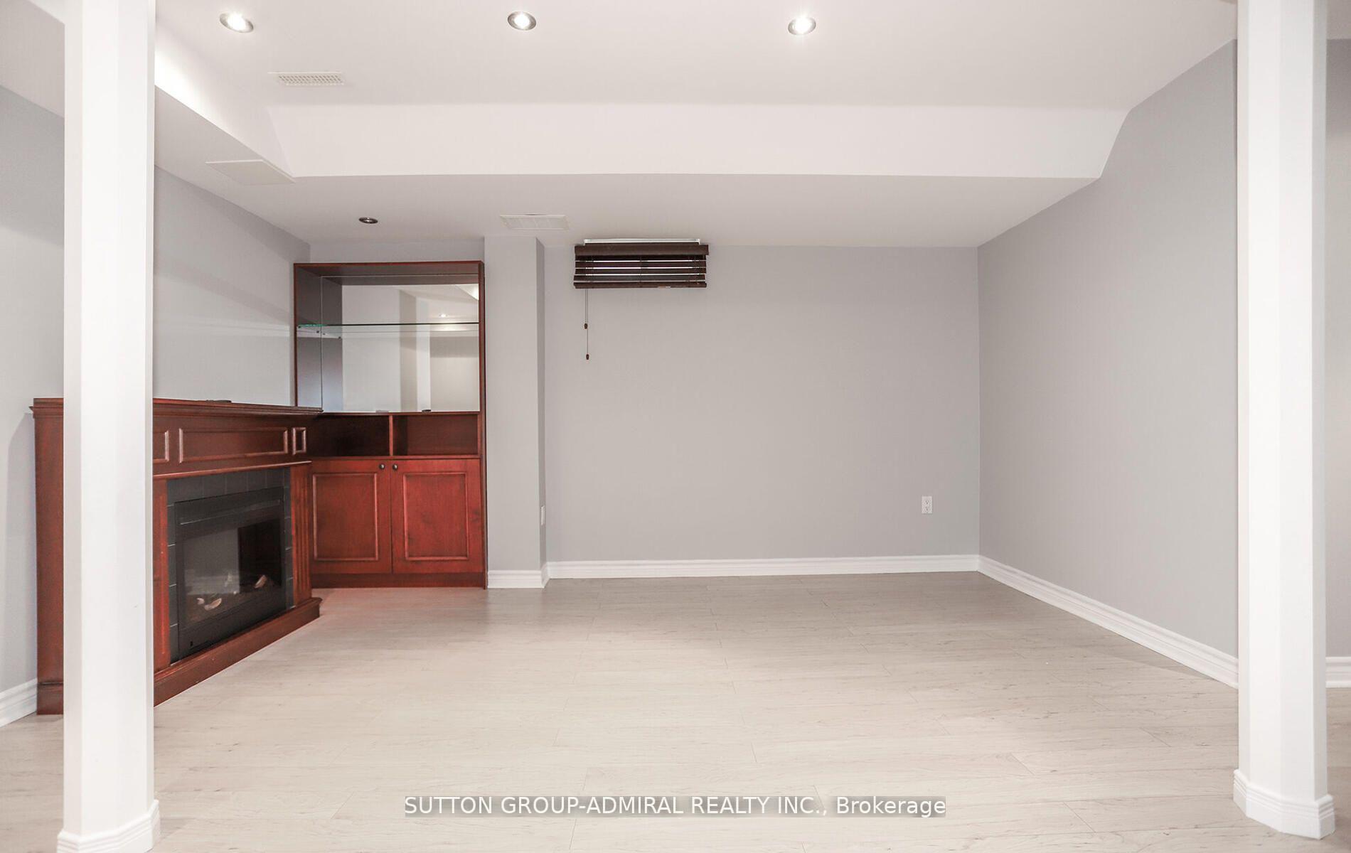 Photo 24 of 49 National Pine Drive, Vaughan, Vellore Village — HOMEH