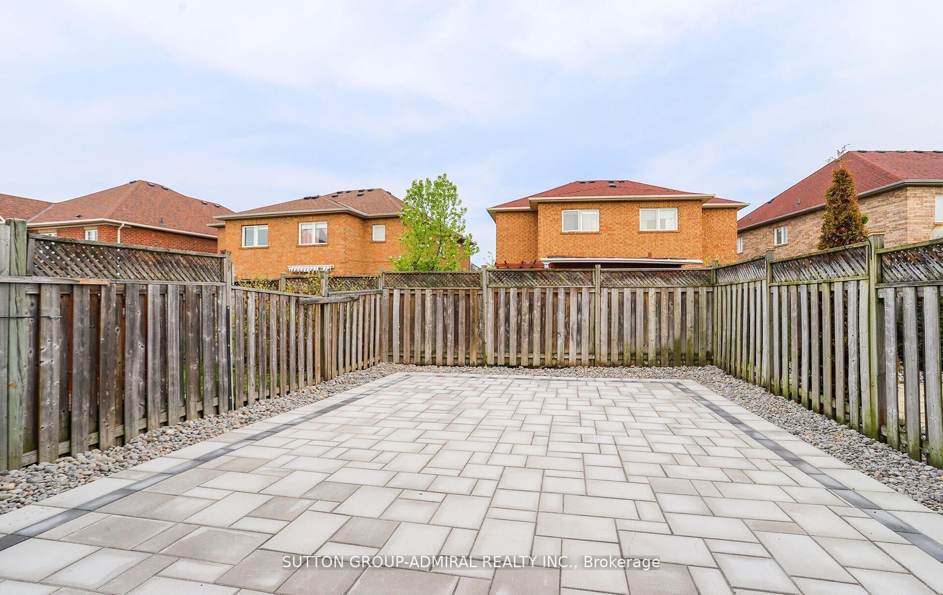 Photo 27 of 49 National Pine Drive, Vaughan, Vellore Village — HOMEH