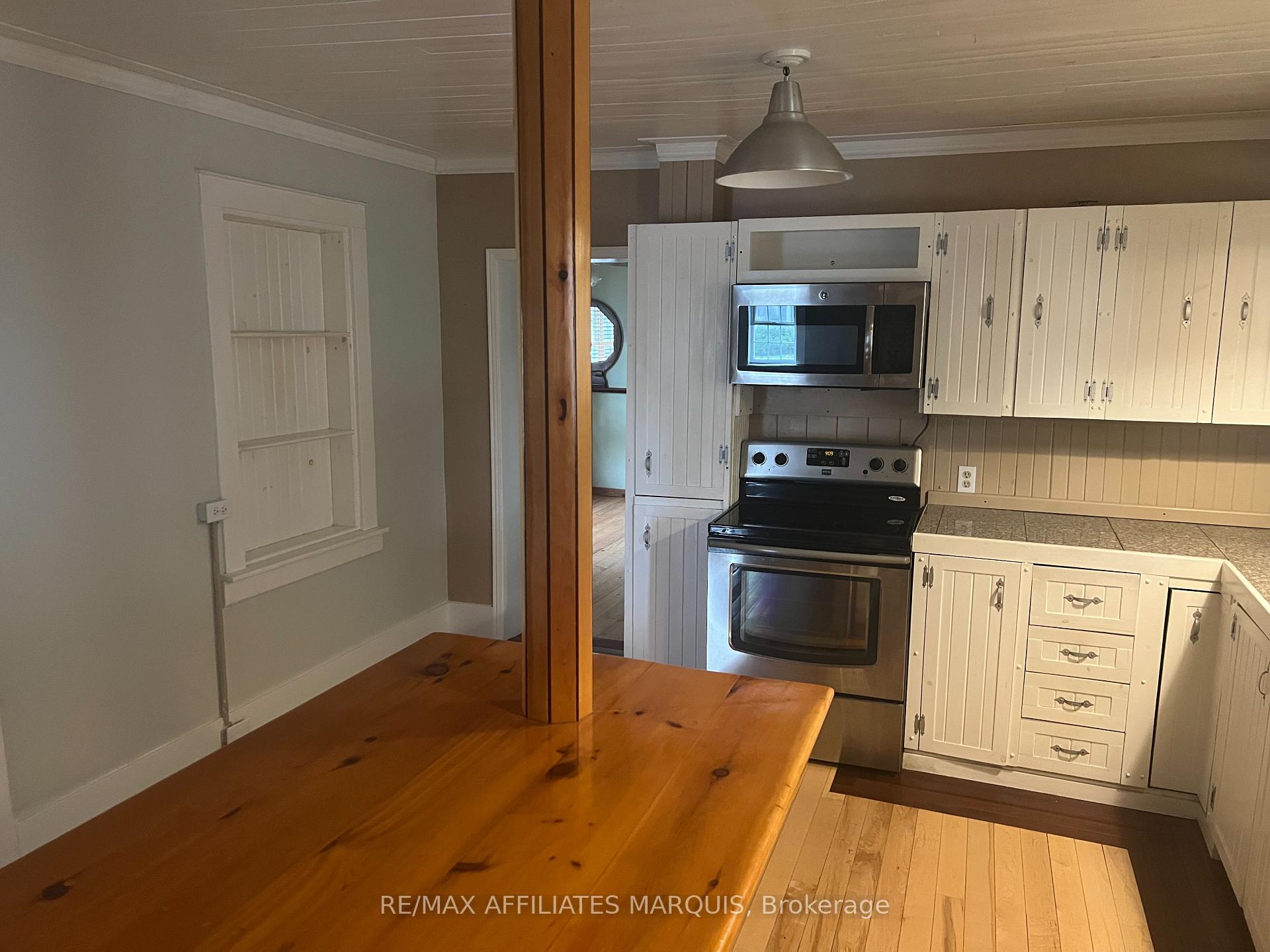 Photo 14 of 122 Chambers Street, Smiths Falls — HOMEH