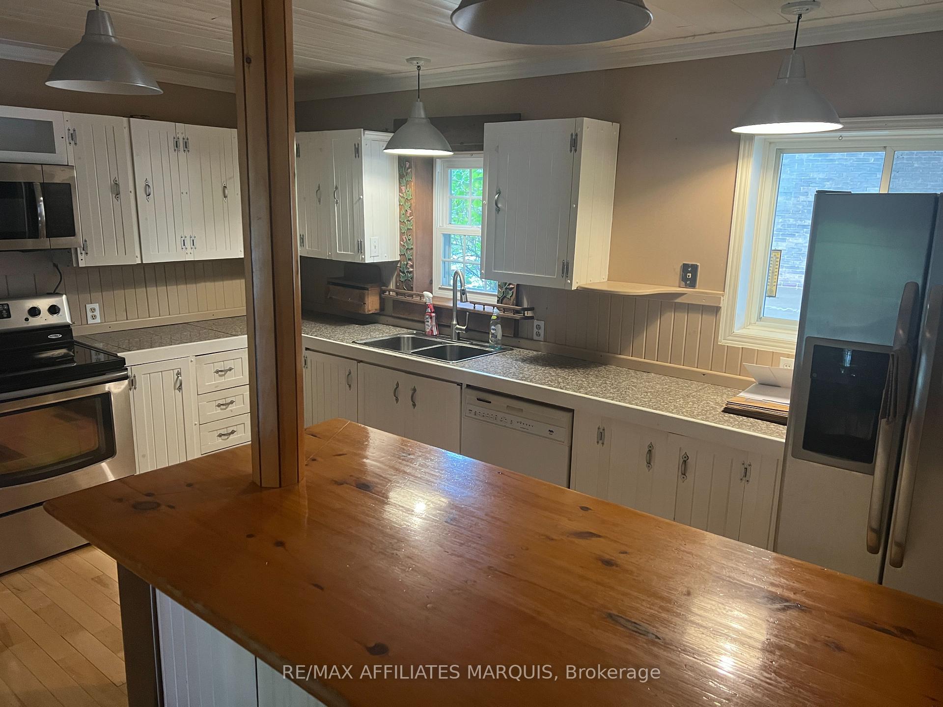 Photo 27 of 122 Chambers Street, Smiths Falls — HOMEH