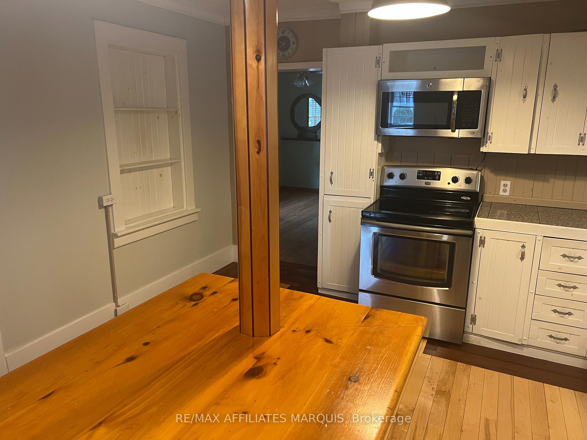 Photo 18 of 122 Chambers Street, Smiths Falls — HOMEH