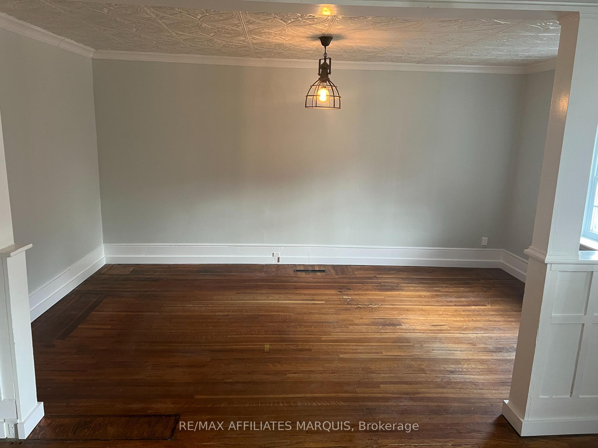 Photo 6 of 122 Chambers Street, Smiths Falls — HOMEH