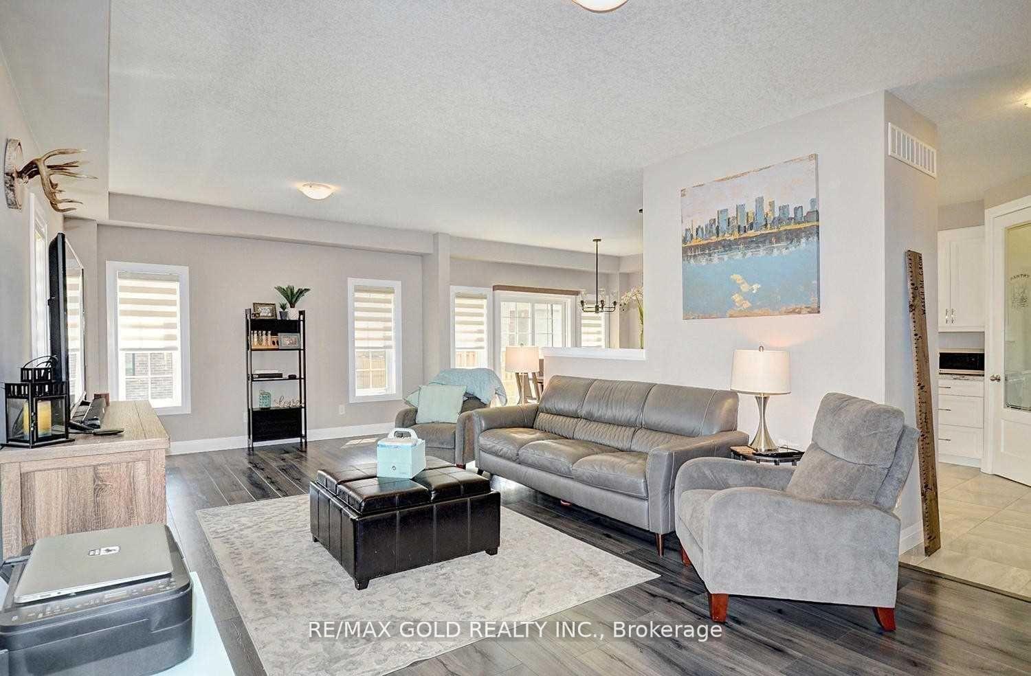 Photo 5 of Unit Upper, 201 Tall Grass Crescent, Kitchener, Doon South — HOMEH