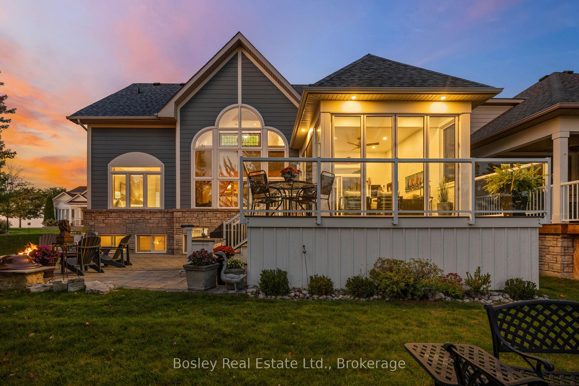 Photo 3 of 55 Waterfront Circle, Collingwood — HOMEH