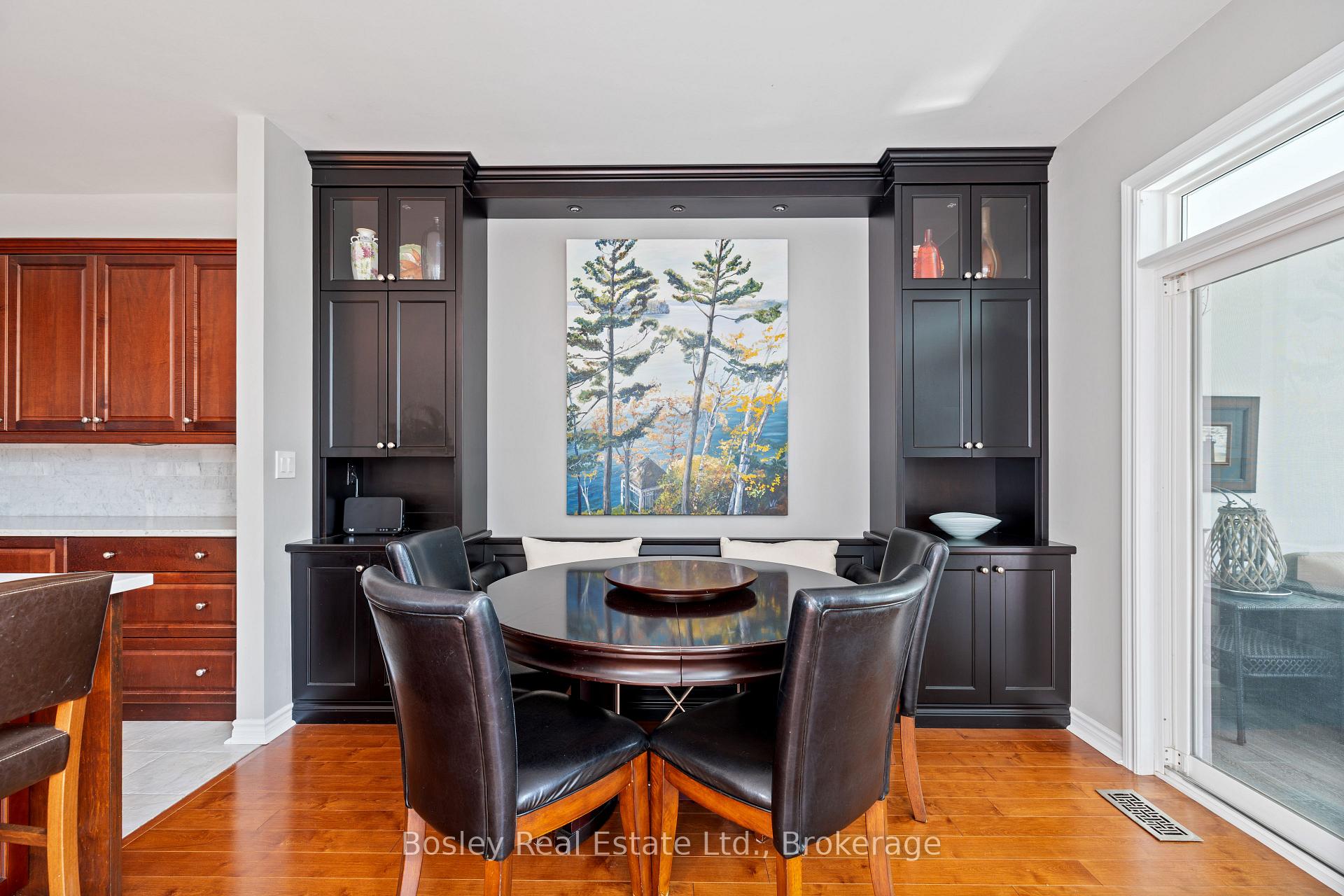 Photo 25 of 55 Waterfront Circle, Collingwood — HOMEH