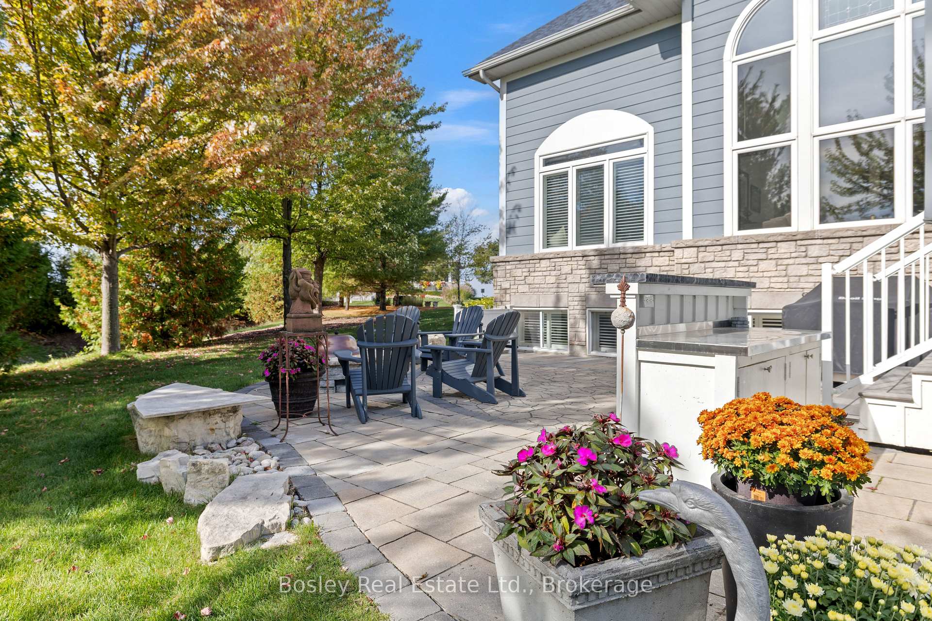 Photo 9 of 55 Waterfront Circle, Collingwood — HOMEH