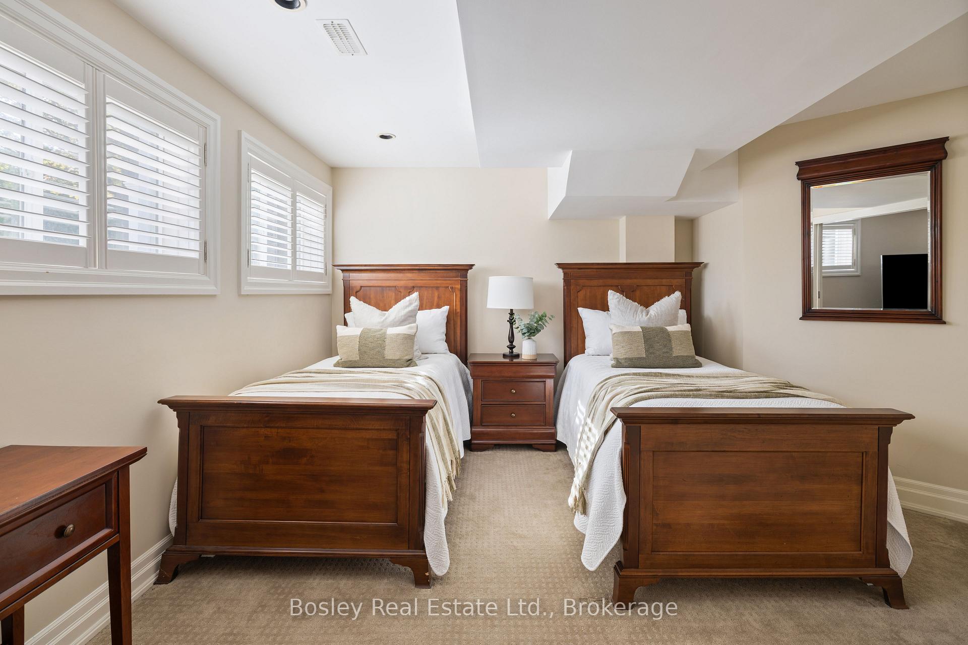 Photo 15 of 55 Waterfront Circle, Collingwood — HOMEH
