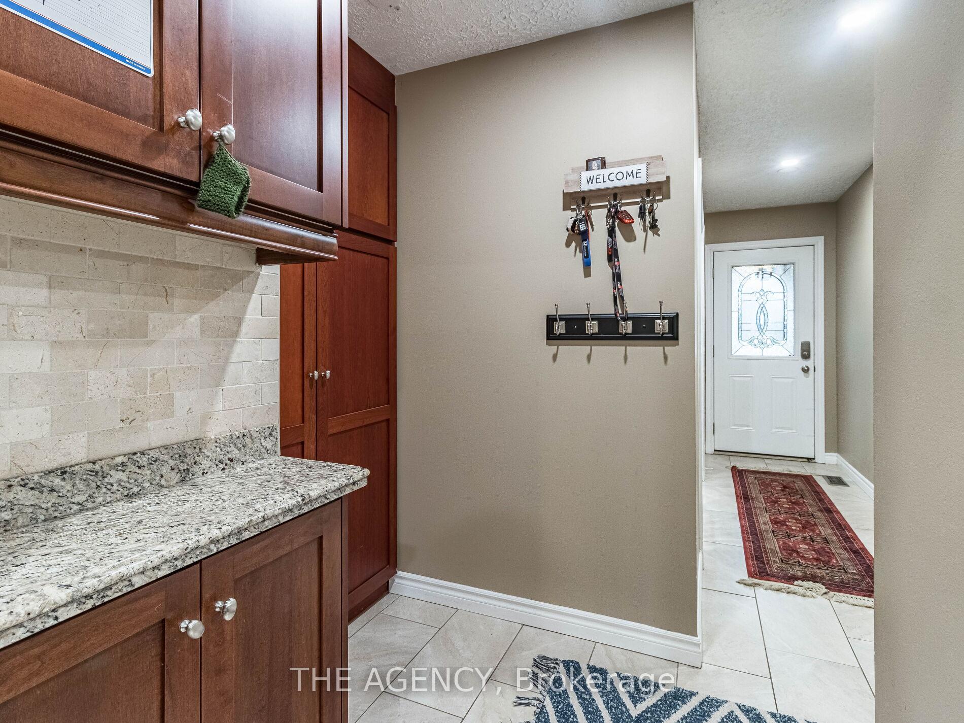 Photo 9 of 29 Culpepper Drive, Waterloo, Maple Hills — HOMEH