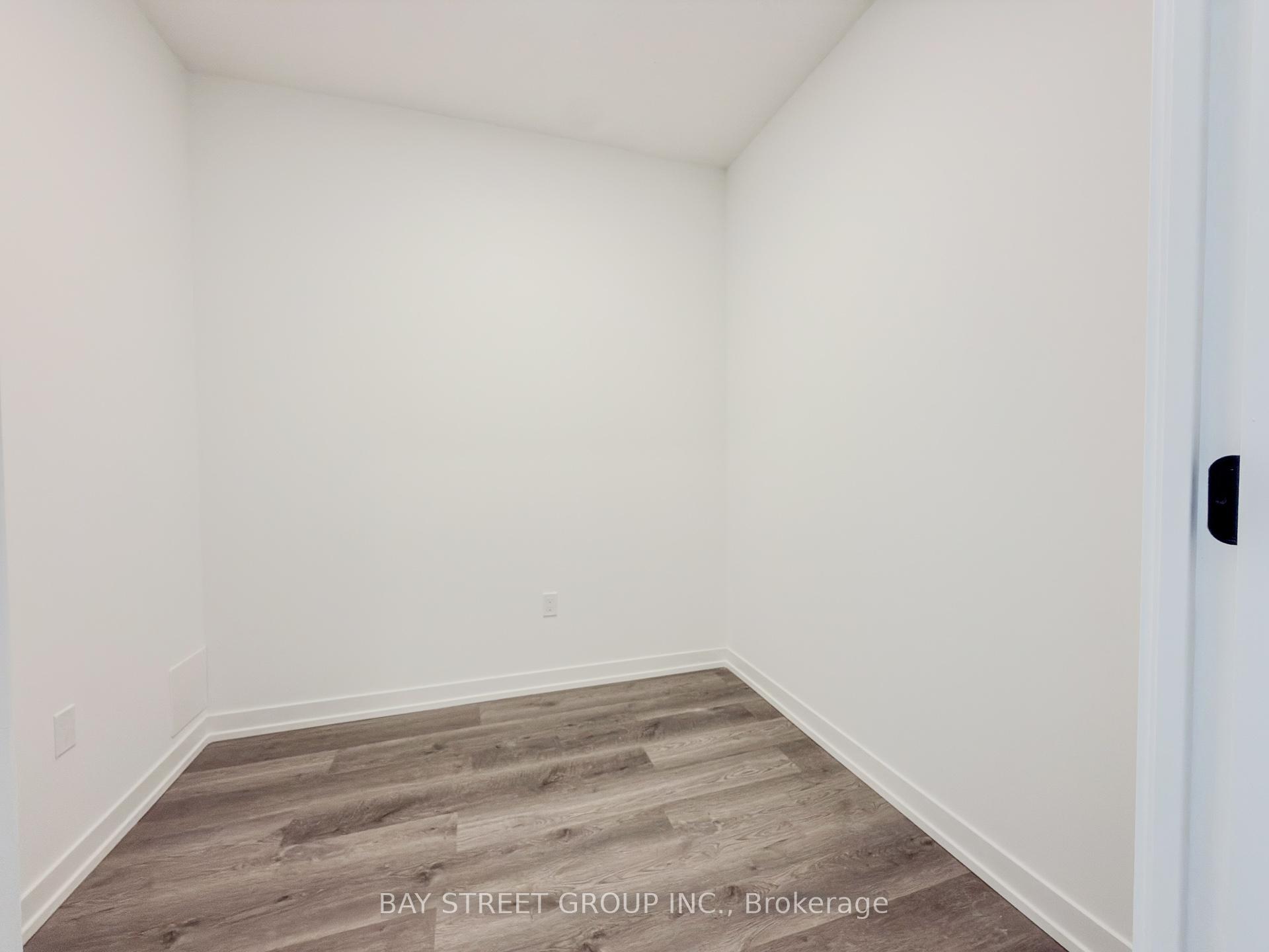 Photo 14 of Unit 5015, 8 Interchange Way, Vaughan, Vaughan Corporate Centre — HOMEH