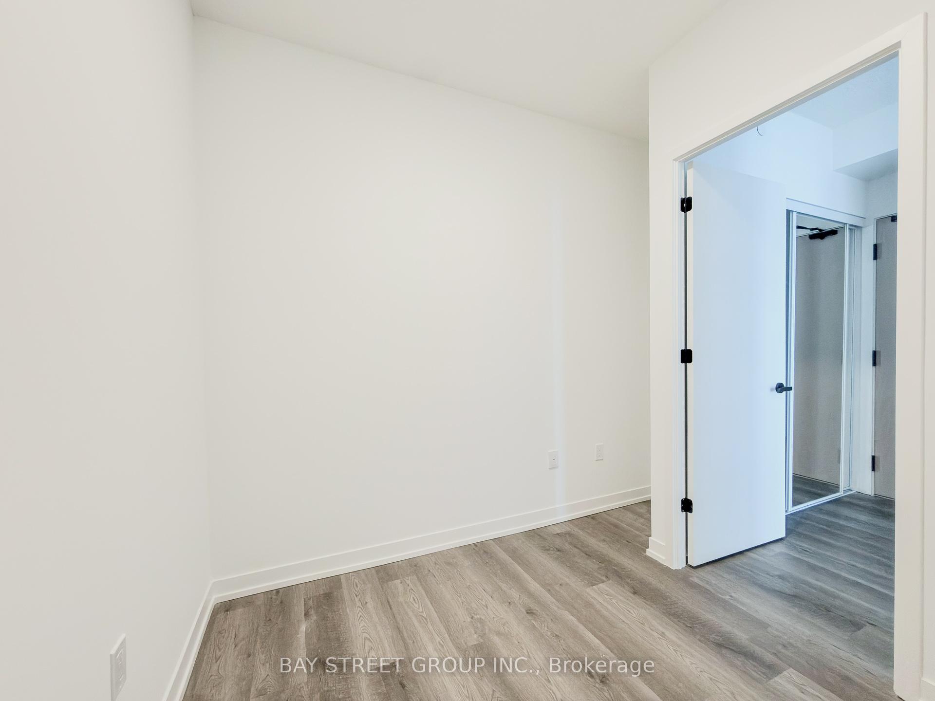 Photo 8 of Unit 5015, 8 Interchange Way, Vaughan, Vaughan Corporate Centre — HOMEH