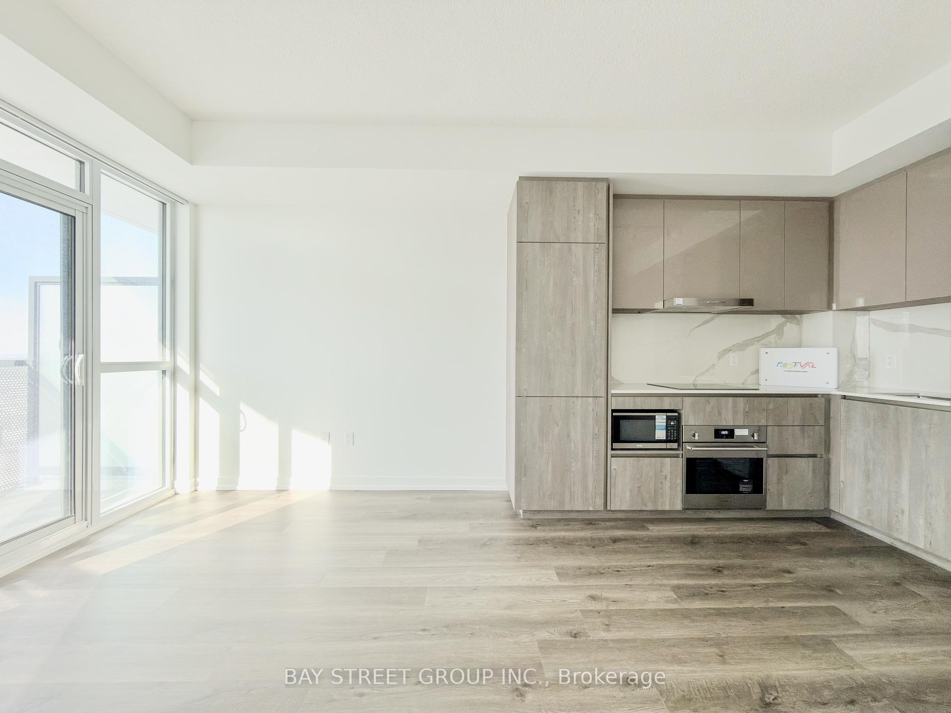Photo 18 of Unit 5015, 8 Interchange Way, Vaughan, Vaughan Corporate Centre — HOMEH