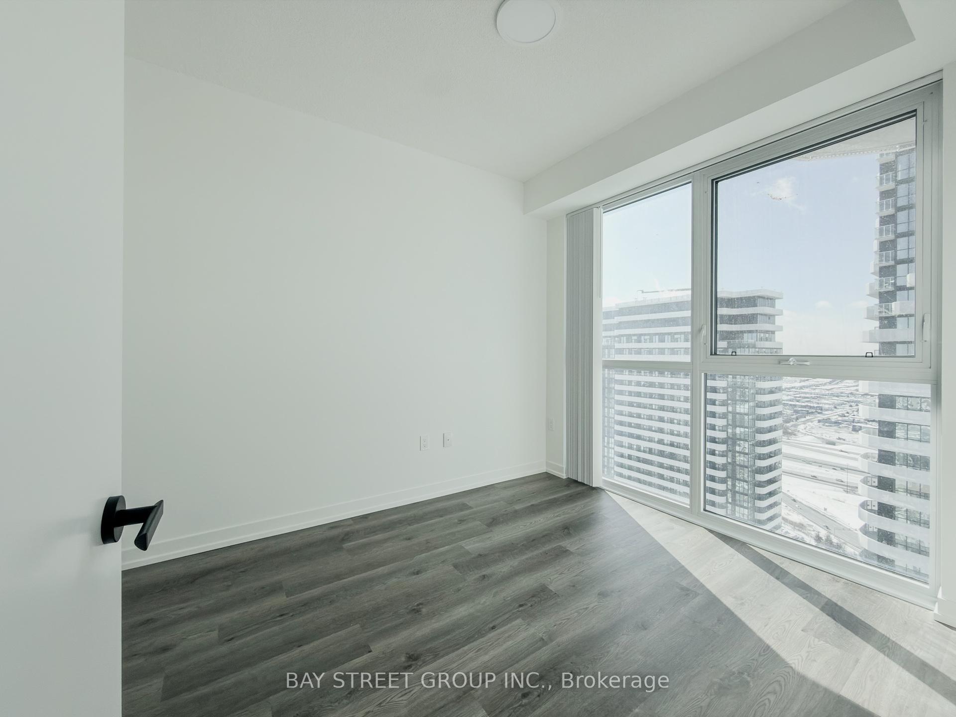 Photo 19 of Unit 5015, 8 Interchange Way, Vaughan, Vaughan Corporate Centre — HOMEH
