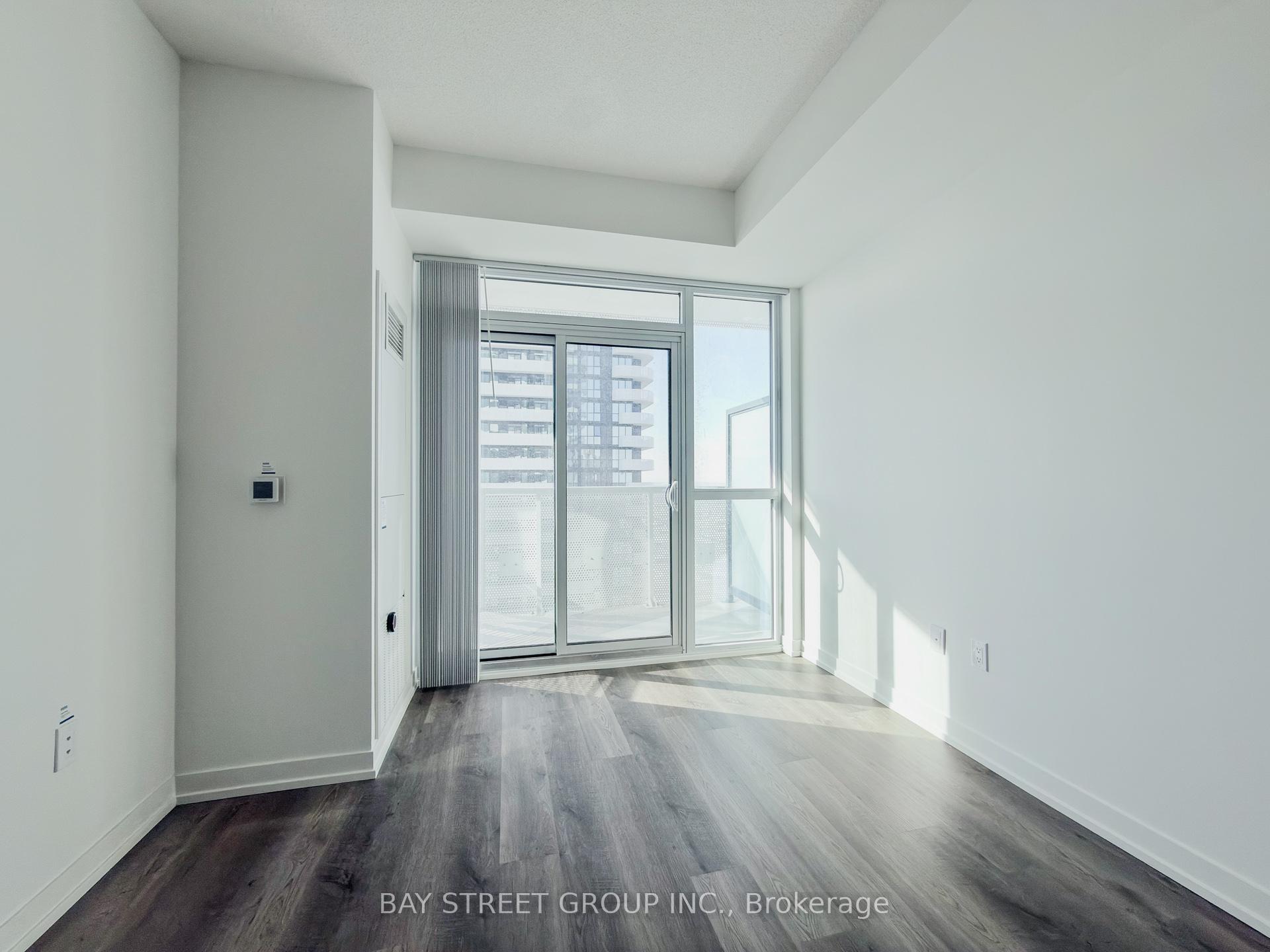 Photo 17 of Unit 5015, 8 Interchange Way, Vaughan, Vaughan Corporate Centre — HOMEH