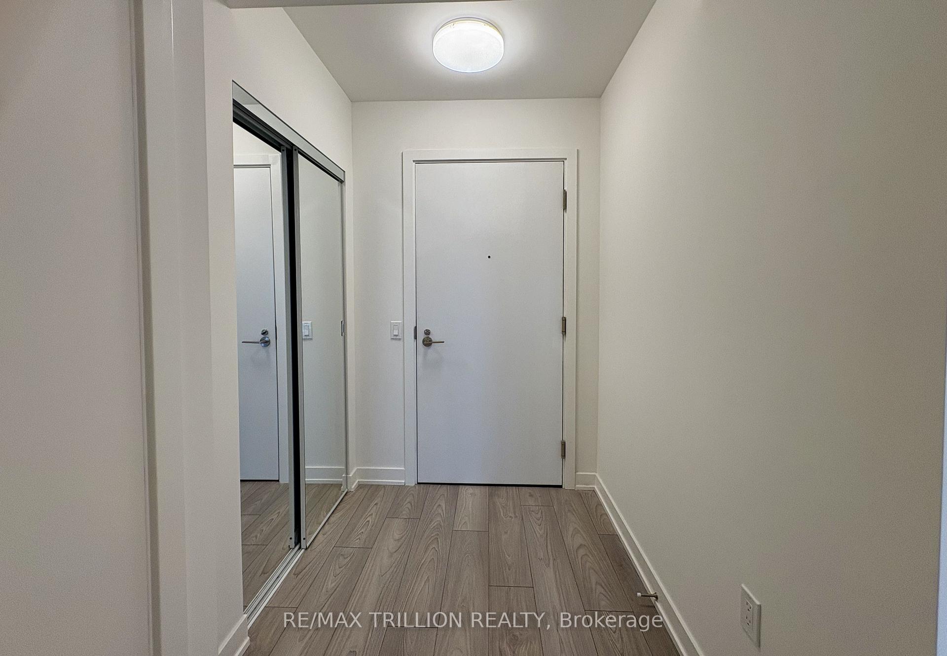 Photo 4 of Unit 1012N, 120 Broadway Avenue, Toronto, Mount Pleasant West — HOMEH