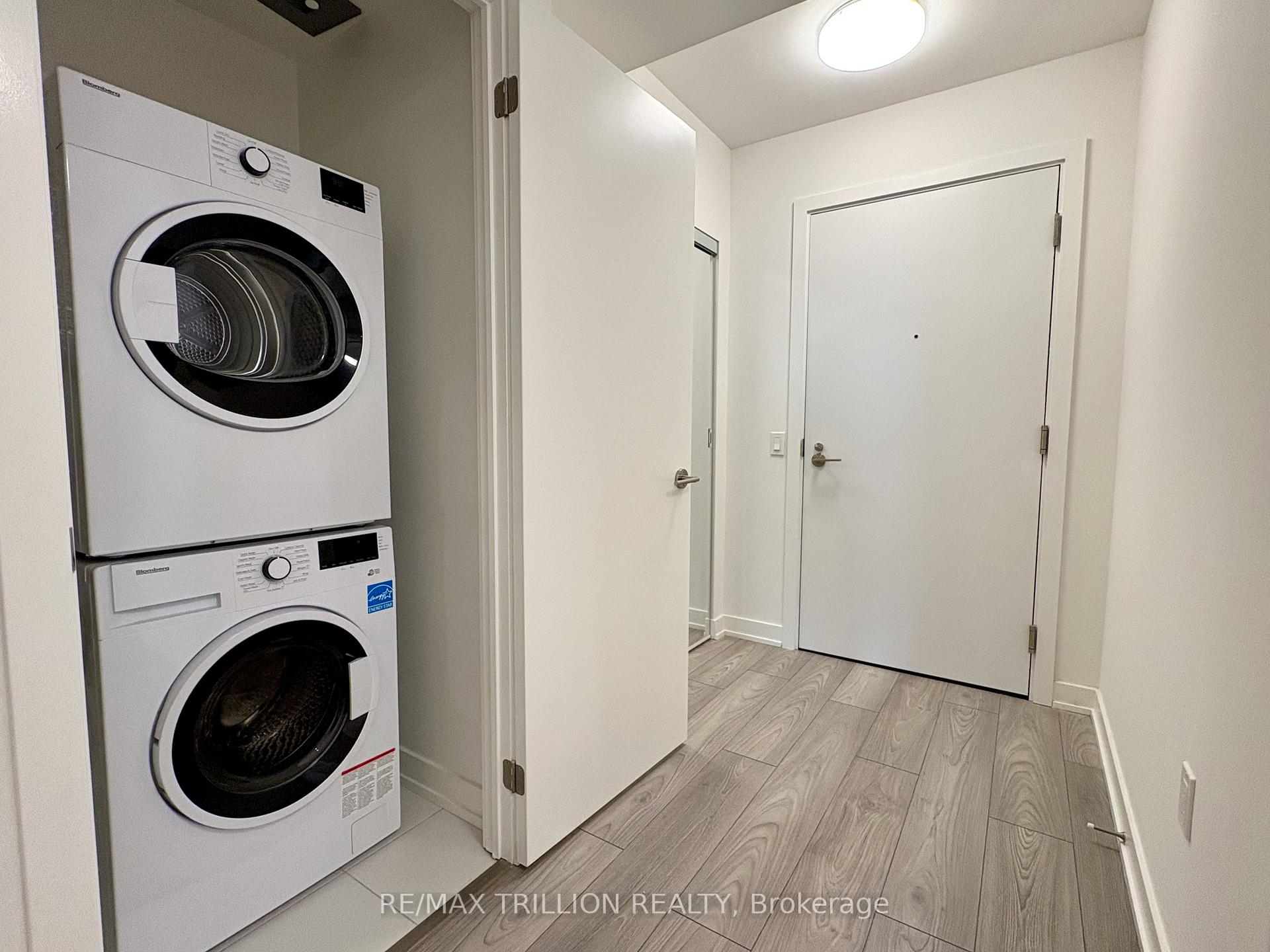 Photo 7 of Unit 1012N, 120 Broadway Avenue, Toronto, Mount Pleasant West — HOMEH