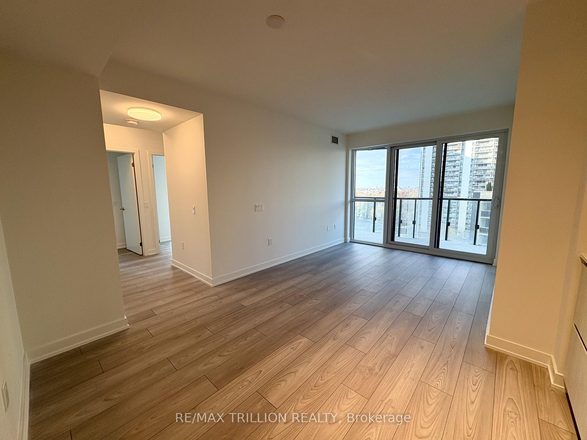 Photo 3 of Unit 1012N, 120 Broadway Avenue, Toronto, Mount Pleasant West — HOMEH