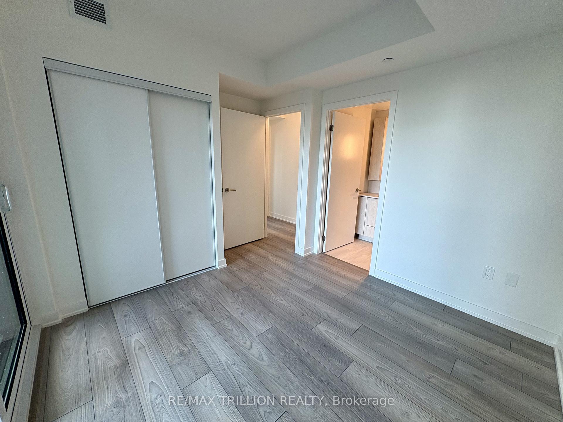 Photo 33 of Unit 1012N, 120 Broadway Avenue, Toronto, Mount Pleasant West — HOMEH