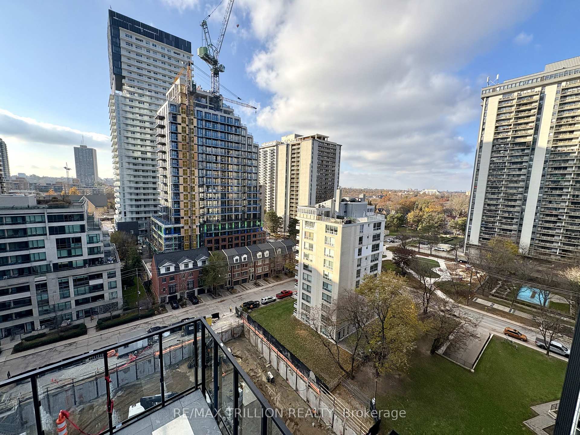 Photo 5 of Unit 1012N, 120 Broadway Avenue, Toronto, Mount Pleasant West — HOMEH