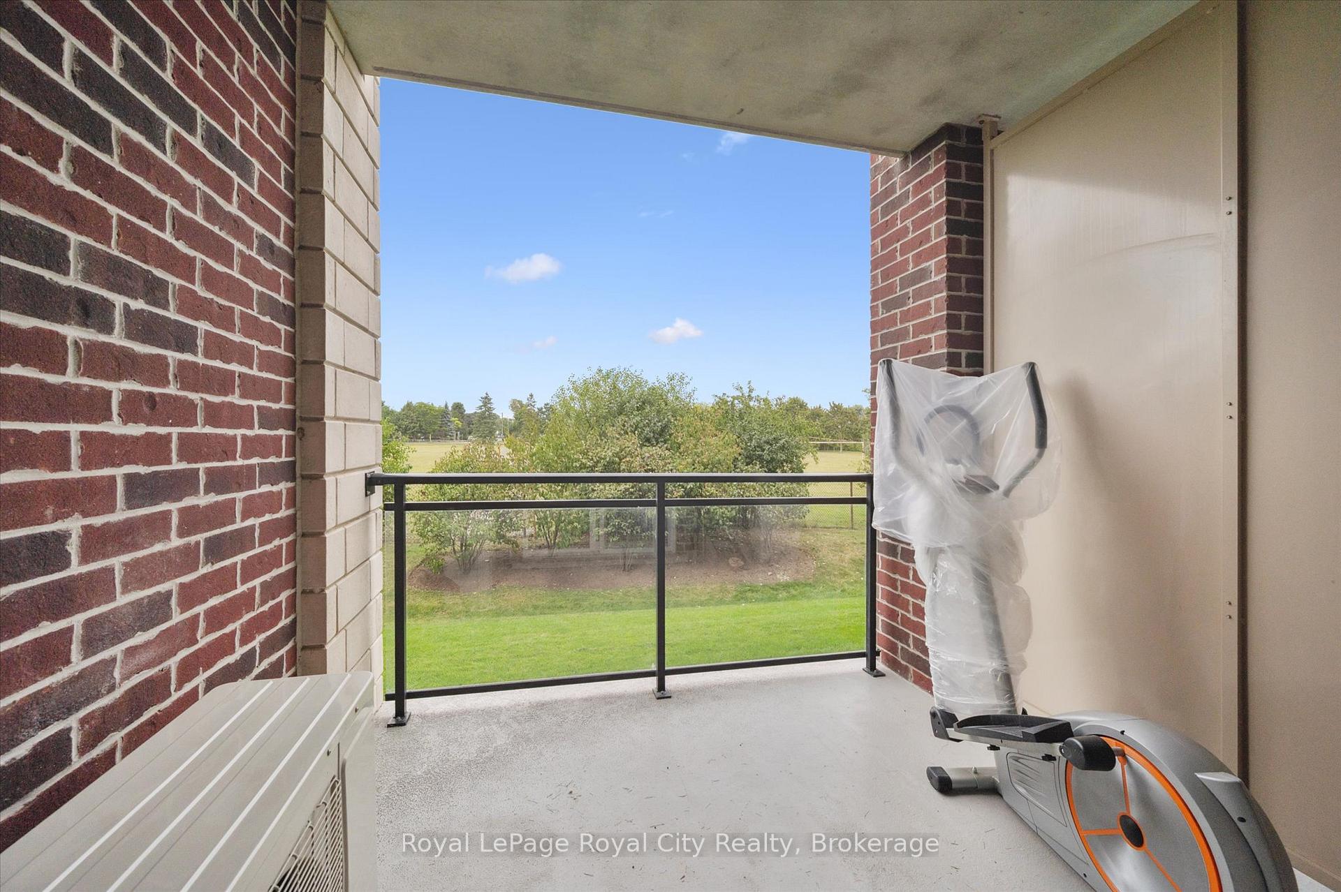 Photo 5 of Unit 122, 1440 Gordon Street, Guelph, Pineridge/Westminster Woods — HOMEH