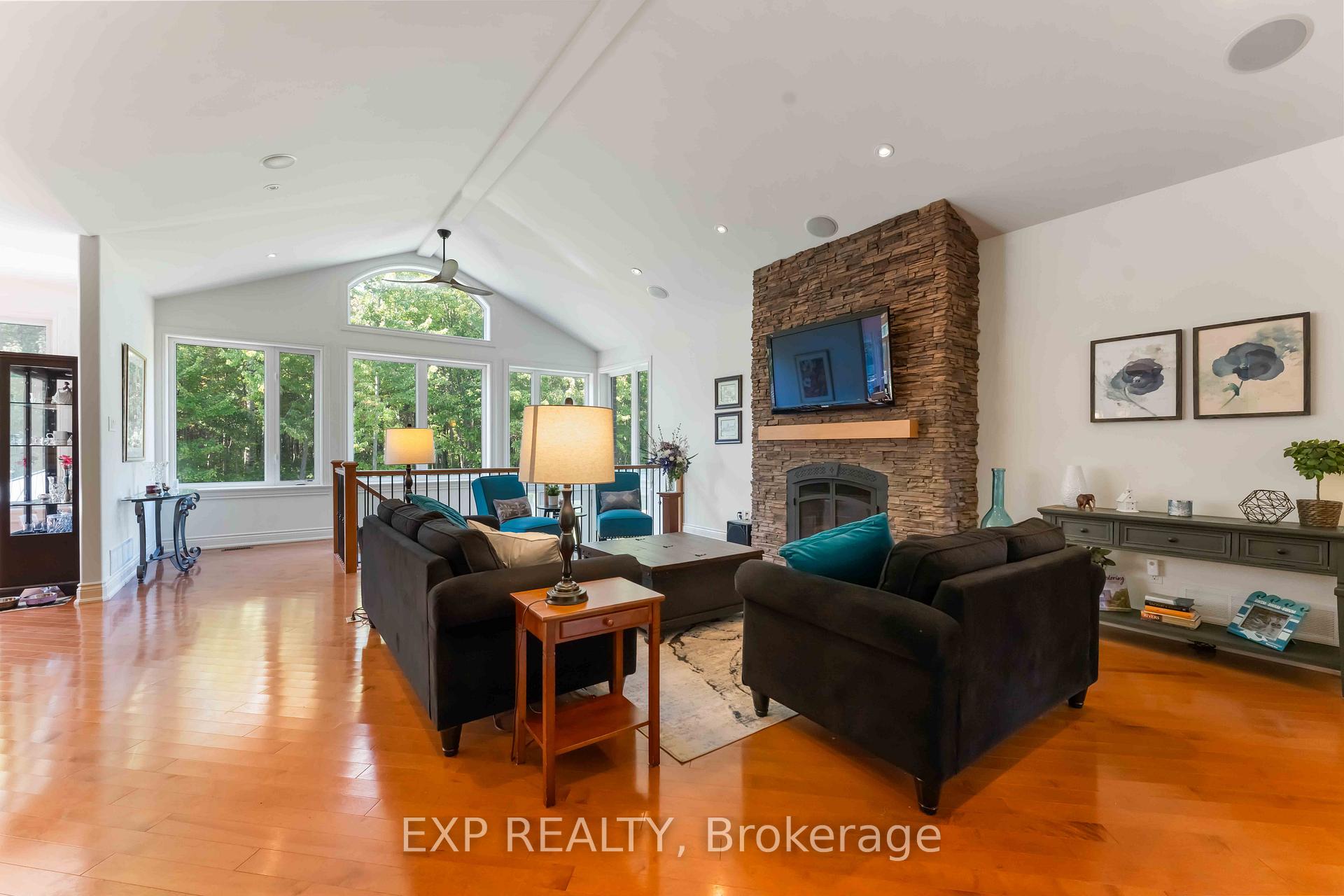 Photo 7 of 6805 Pebble Trail Way, Ottawa, Greely — HOMEH