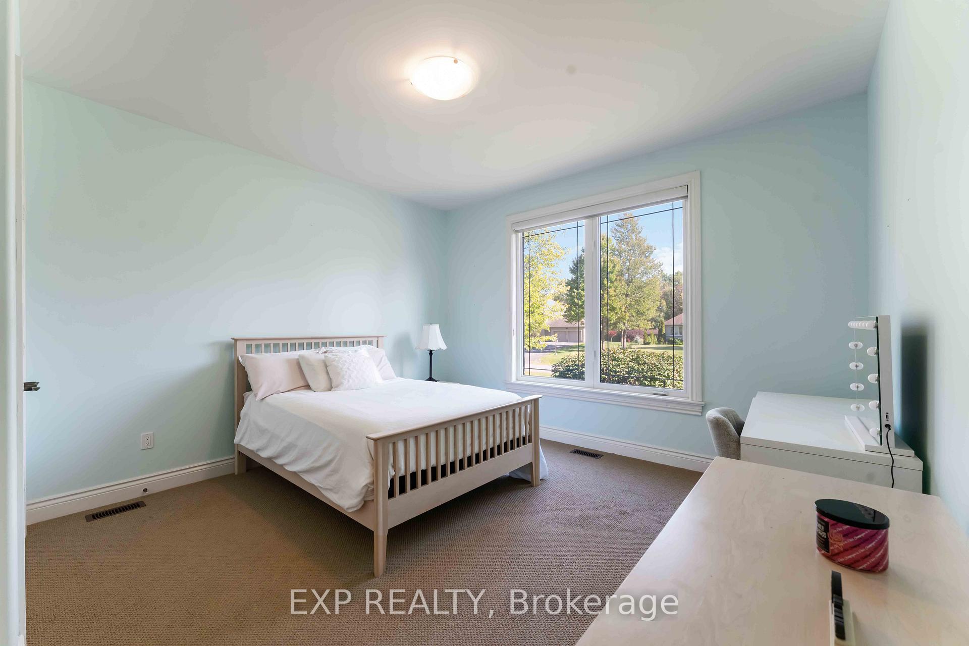 Photo 18 of 6805 Pebble Trail Way, Ottawa, Greely — HOMEH