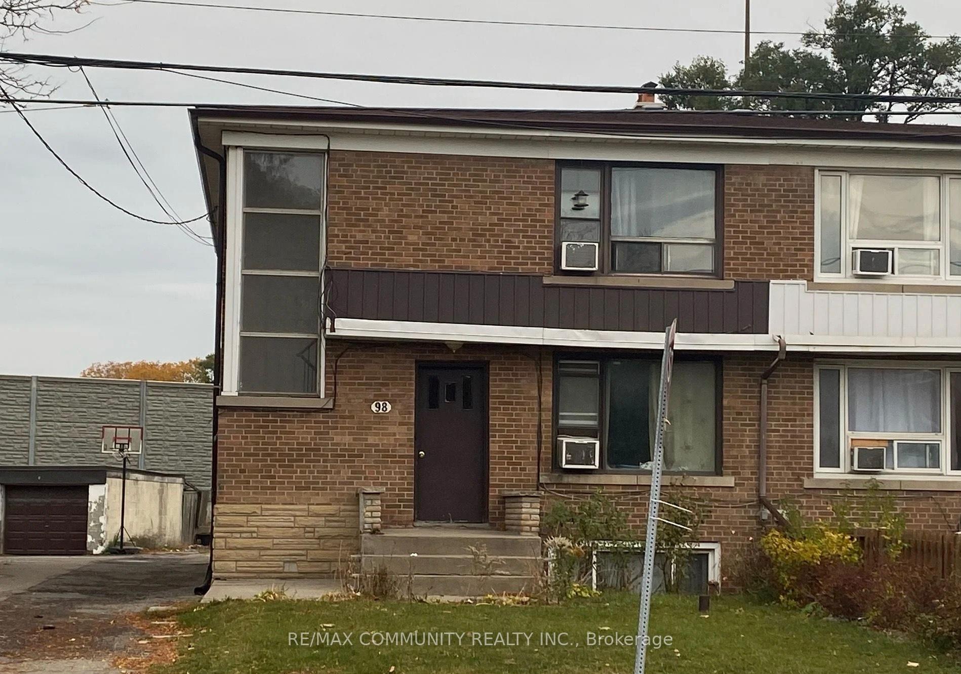 Photo 1 of Unit Main, 98 Neptune Drive, Toronto, Englemount-Lawrence — HOMEH