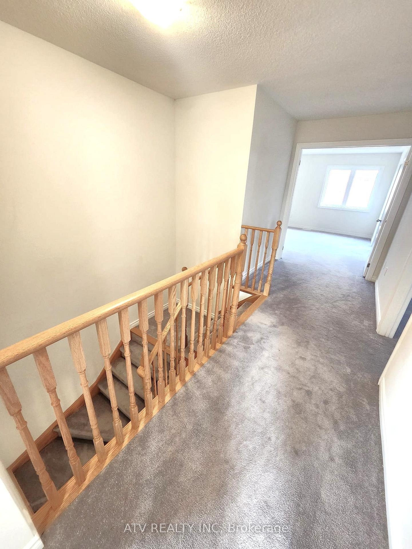 Photo 6 of 1909 Don White Court, Oshawa, Taunton — HOMEH
